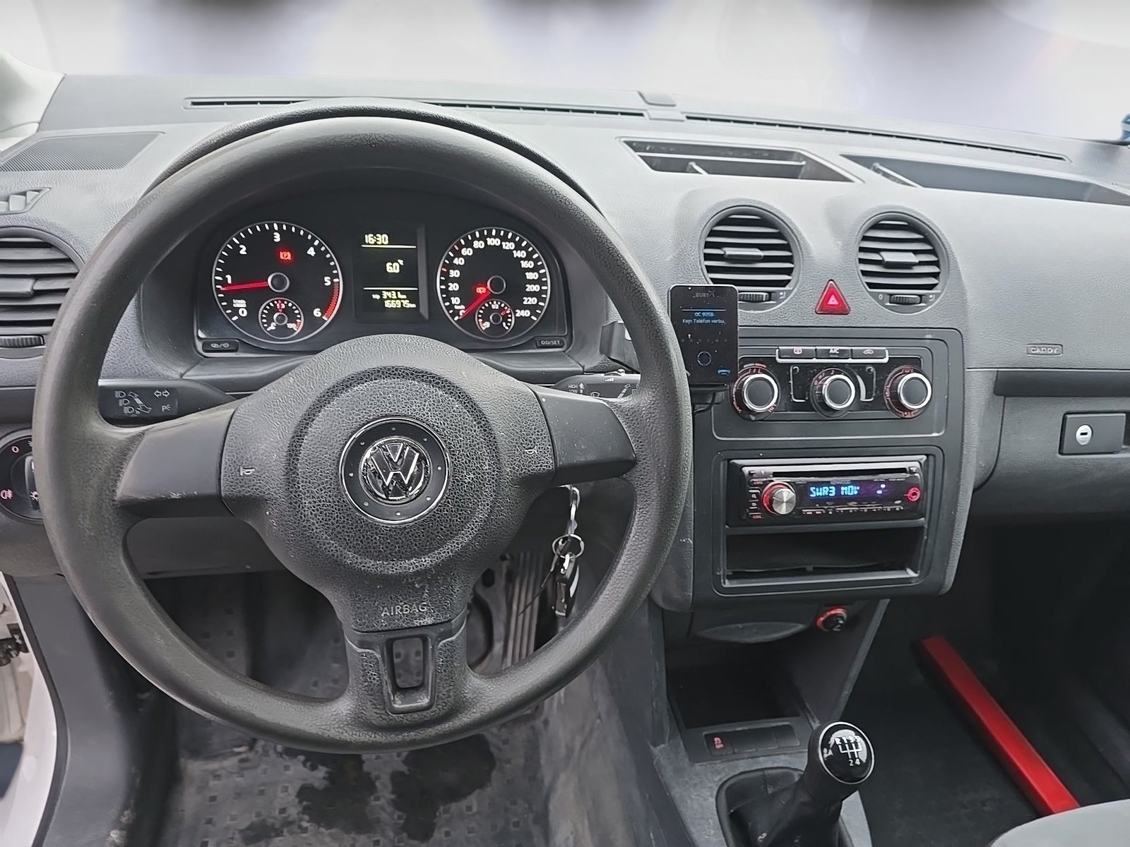 VW Caddy 1.6 TDI, Diesel, Second hand / Used, Manual - 7