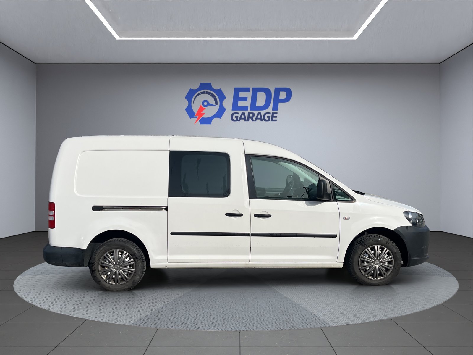 VW Caddy Maxi 1.6 TDI, Diesel, Second hand / Used, Manual - 5