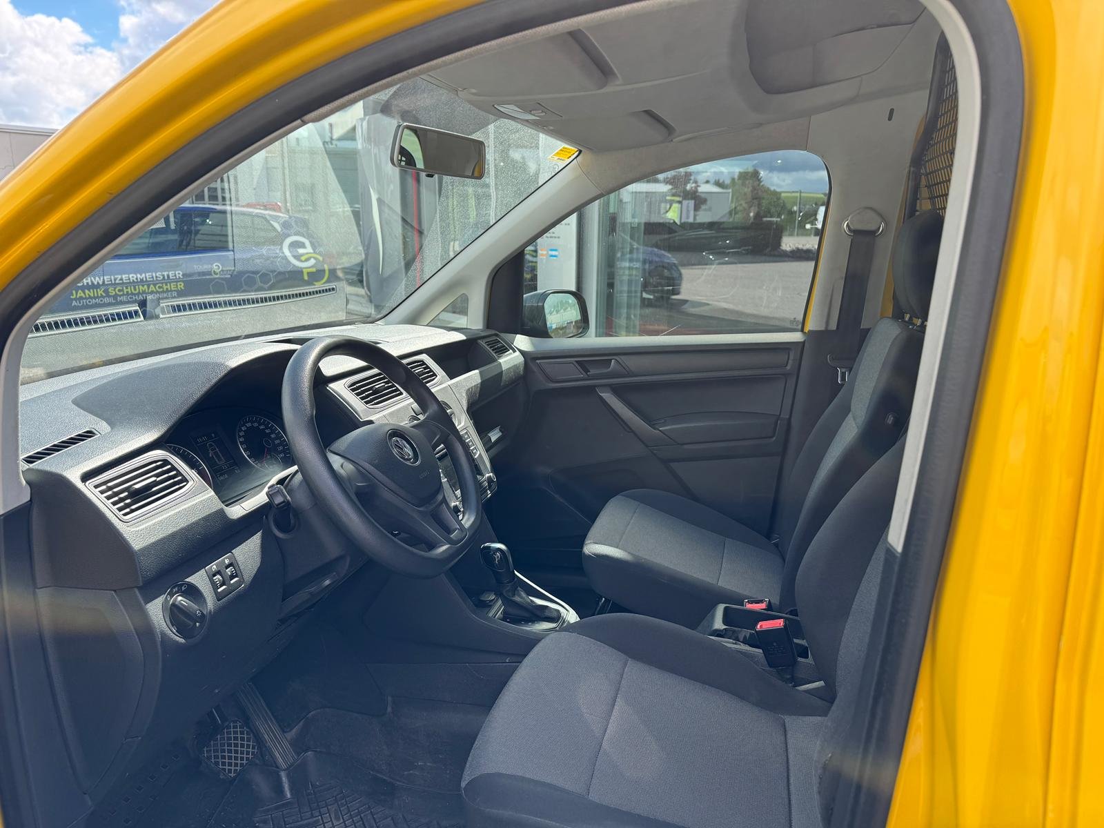 VW Caddy Maxi 2.0TDI 4Motion BlueMotion Technology DSG 4x4, Diesel, Second hand / Used, Automatic - 7