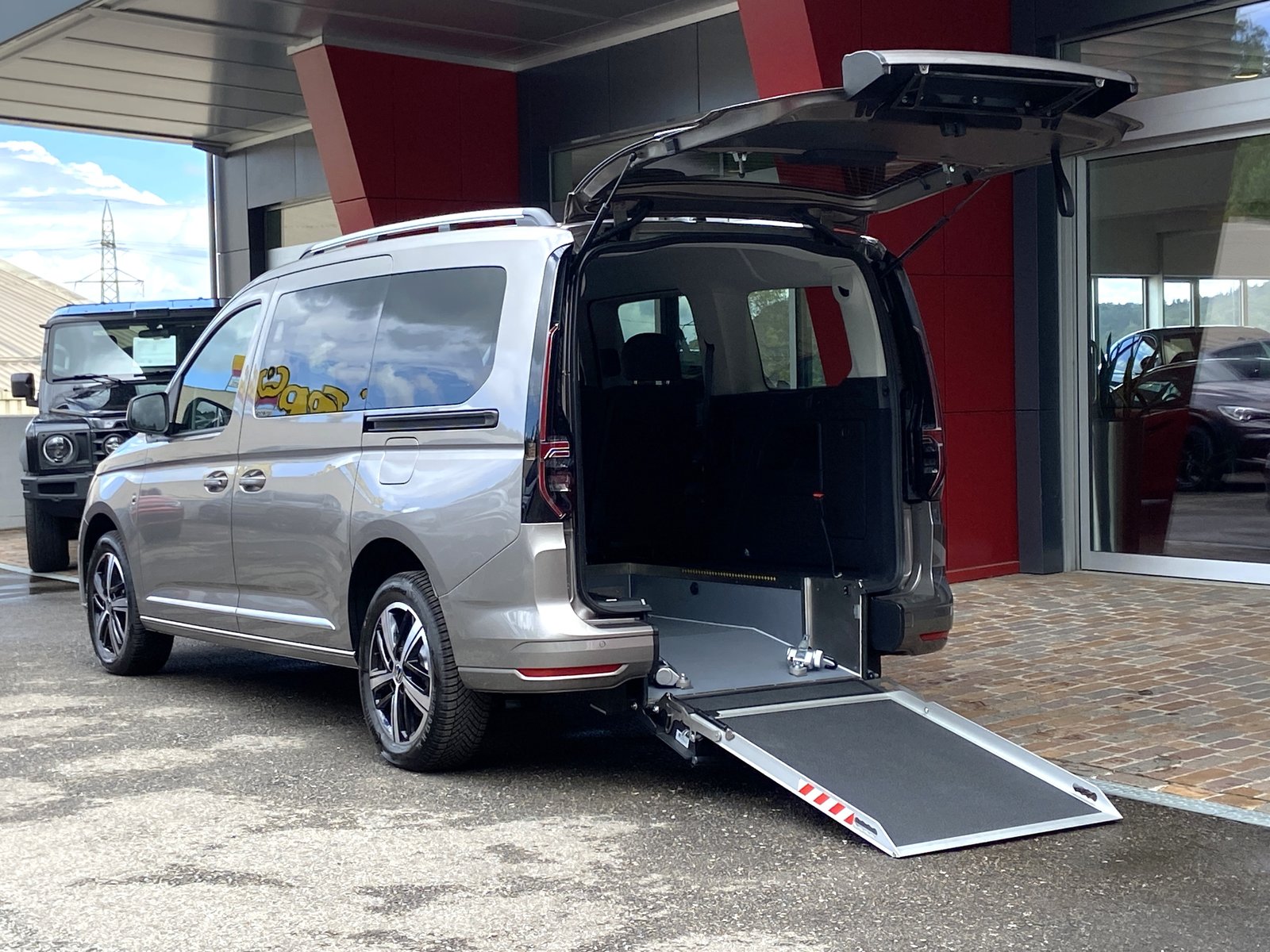 VW Caddy Maxi Kombi Premium 1.5 TSI DSG Rollstuhltransport 5