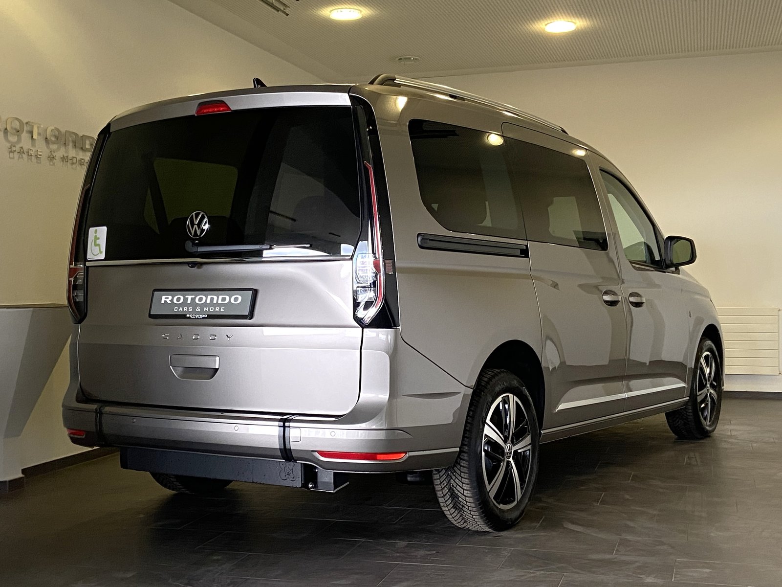 VW Caddy Maxi Kombi Premium 1.5 TSI DSG Rollstuhltransport 5, Essence, Voiture nouvelle, Automatique - 3