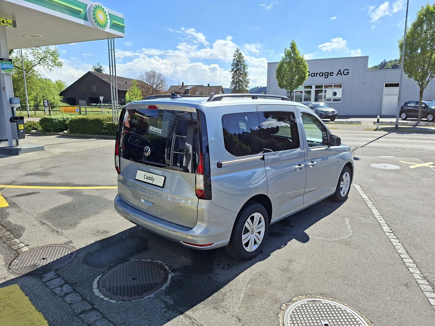 VW Caddy Liberty, Full-Hybrid Petrol/Electric, New car, Automatic - 7