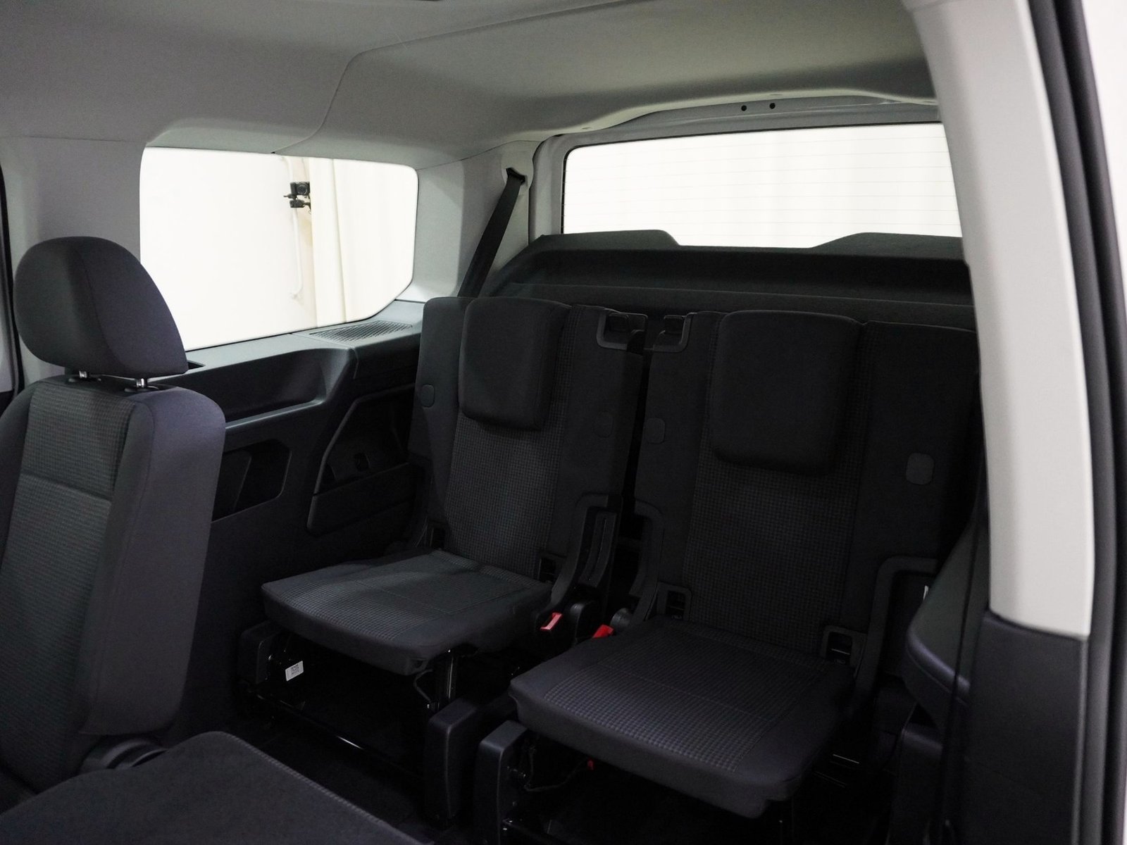 VW Caddy Maxi 2.0 TDI 4Motion, Diesel, Neuwagen, Handschaltung - 7