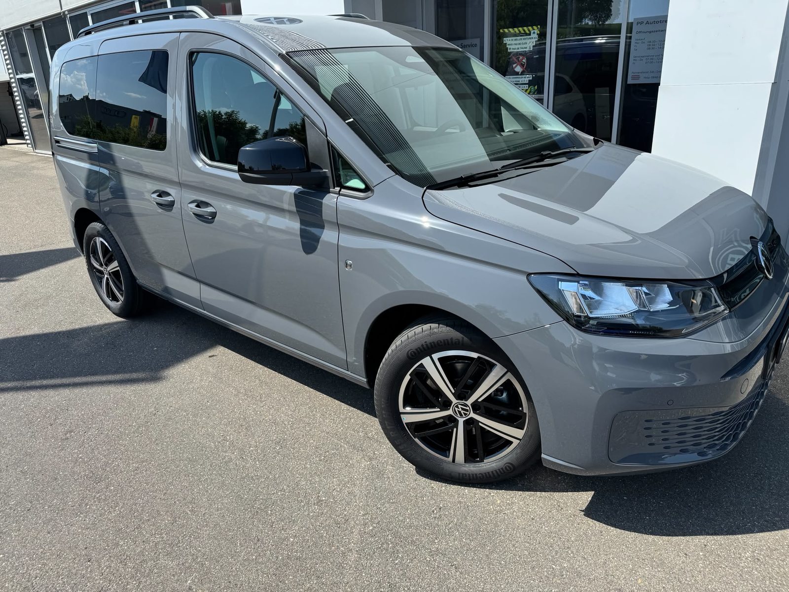 VW Caddy Liberty, Diesel, Voiture nouvelle, Manuelle - 2