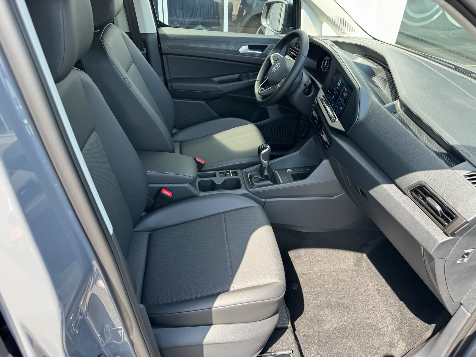 VW Caddy Liberty, Diesel, Voiture nouvelle, Manuelle - 3