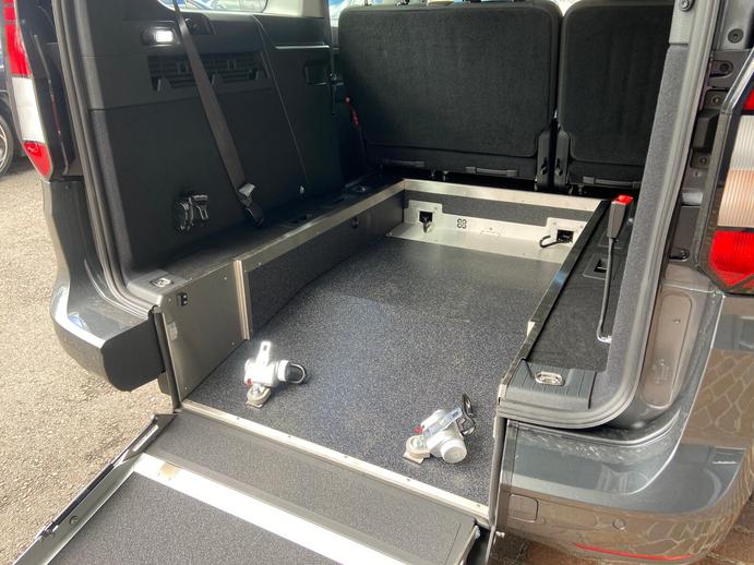VW Caddy Maxi Kombi 2.0 TDi DSG Rollstuhltransport 5+1 Plät, Diesel, New car, Automatic