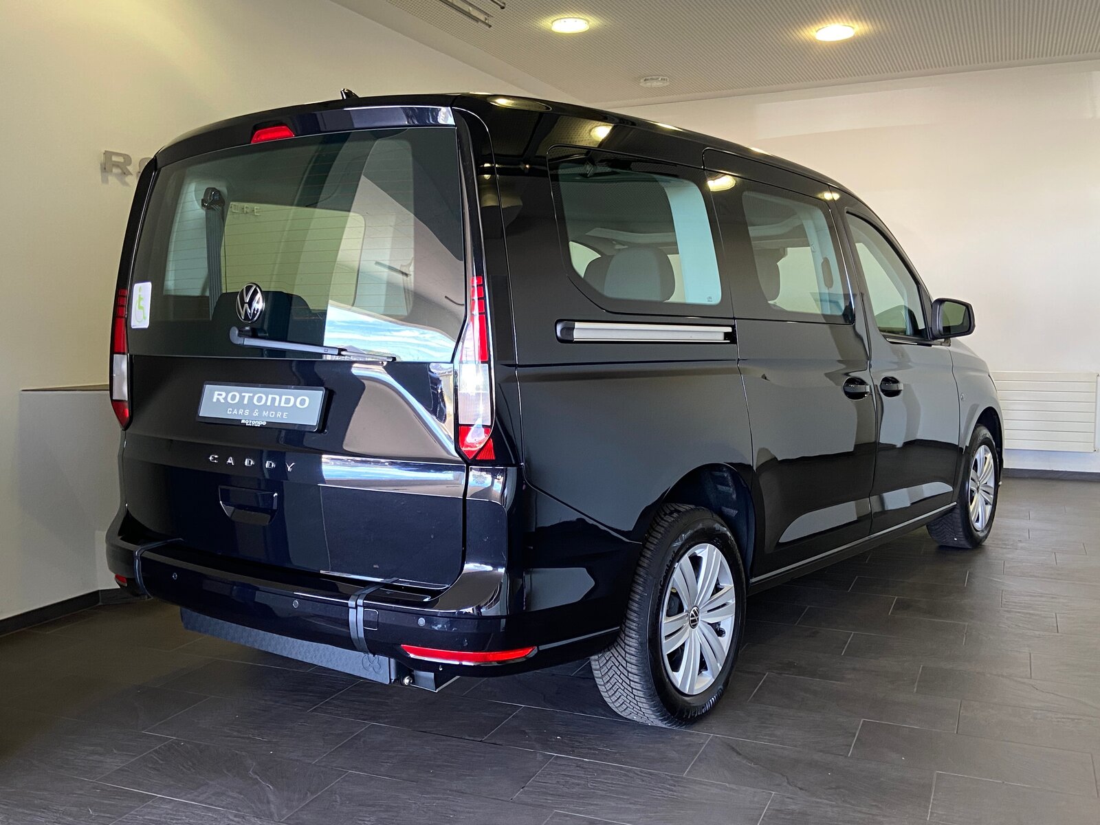 VW Caddy Maxi Kombi 2.0 TDi DSG Rollstuhltransport 5+1 Plät, Diesel, Auto nuove, Automatico - 3