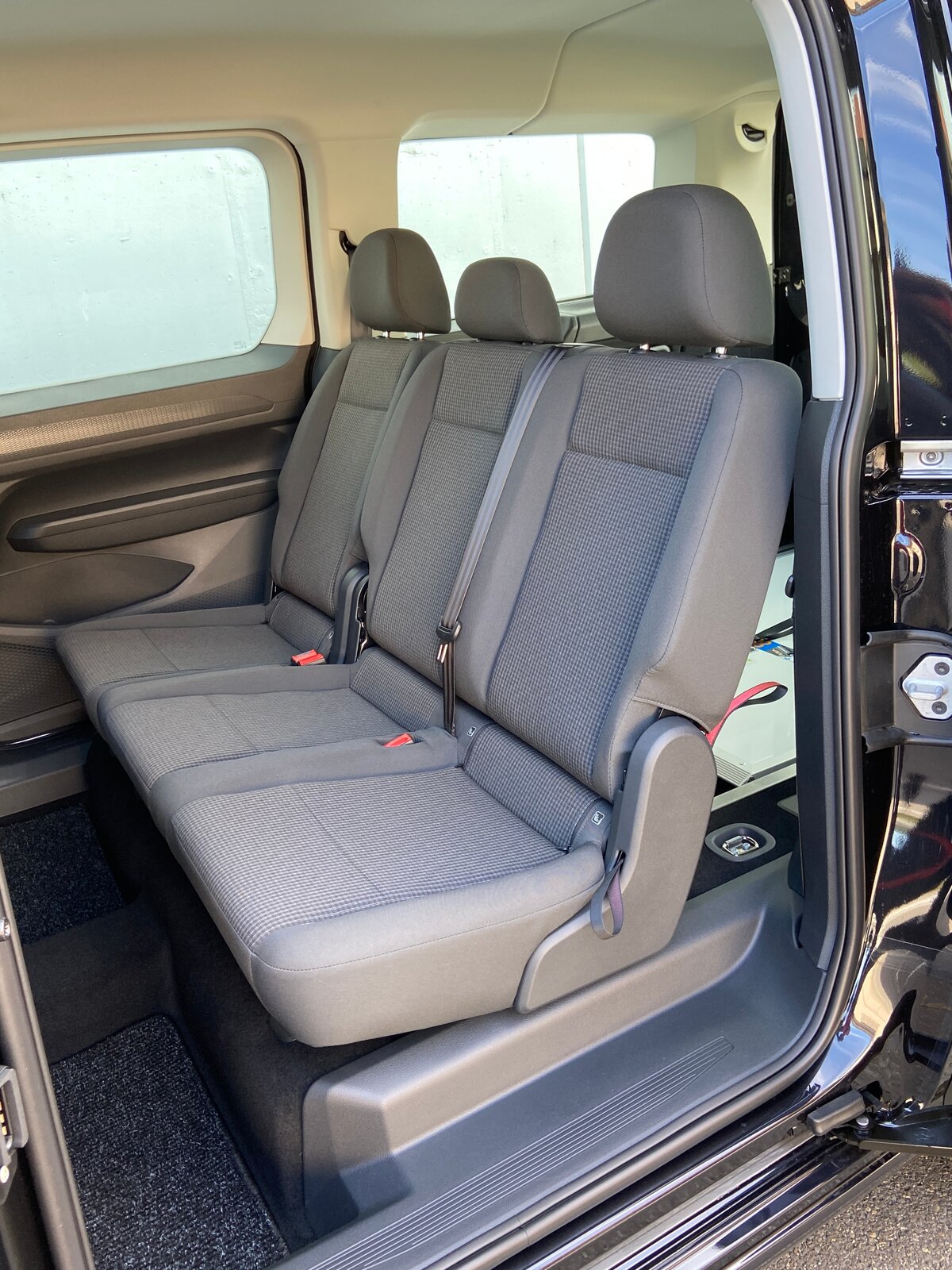 VW Caddy Maxi Kombi 2.0 TDi DSG Rollstuhltransport 5+1 Plät, Diesel, Auto nuove, Automatico - 7