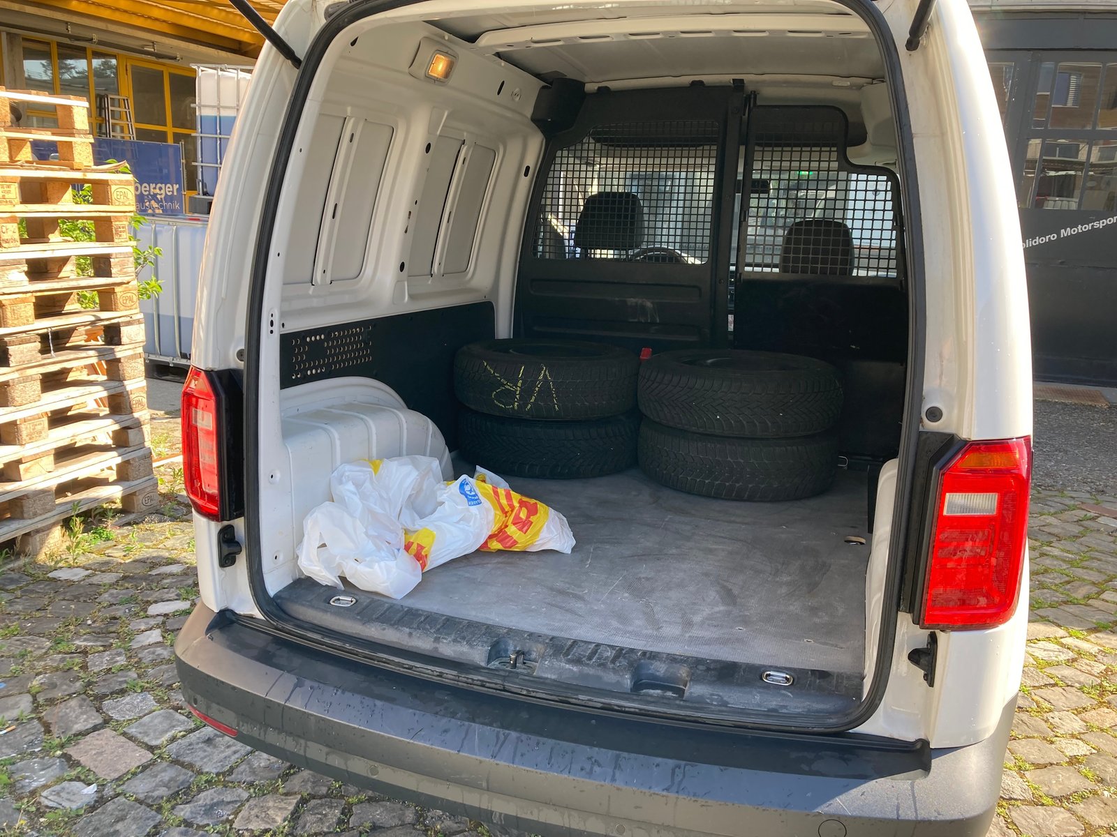 VW Caddy 2.0TDI BlueMotion Technology, Diesel, Occasion / Gebraucht, Handschaltung - 7