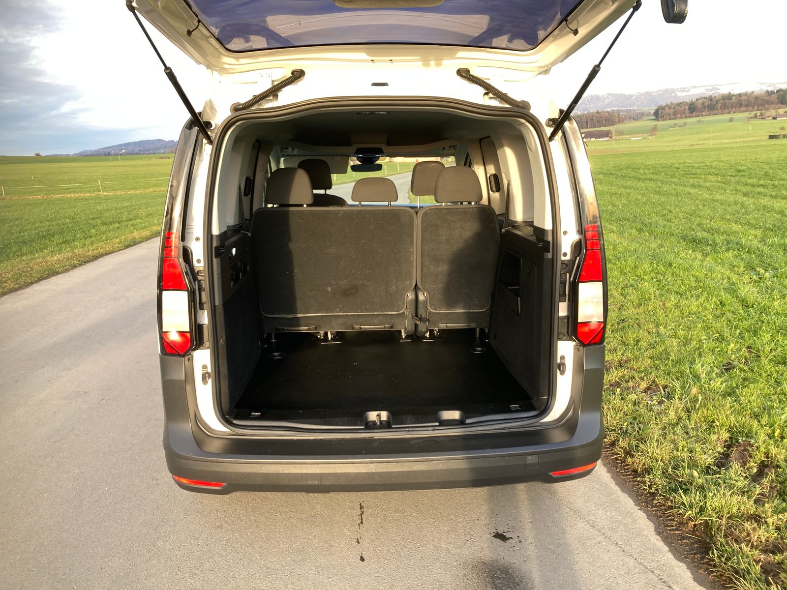 VW Caddy 2.0 TDI, Diesel, Second hand / Used, Manual - 6