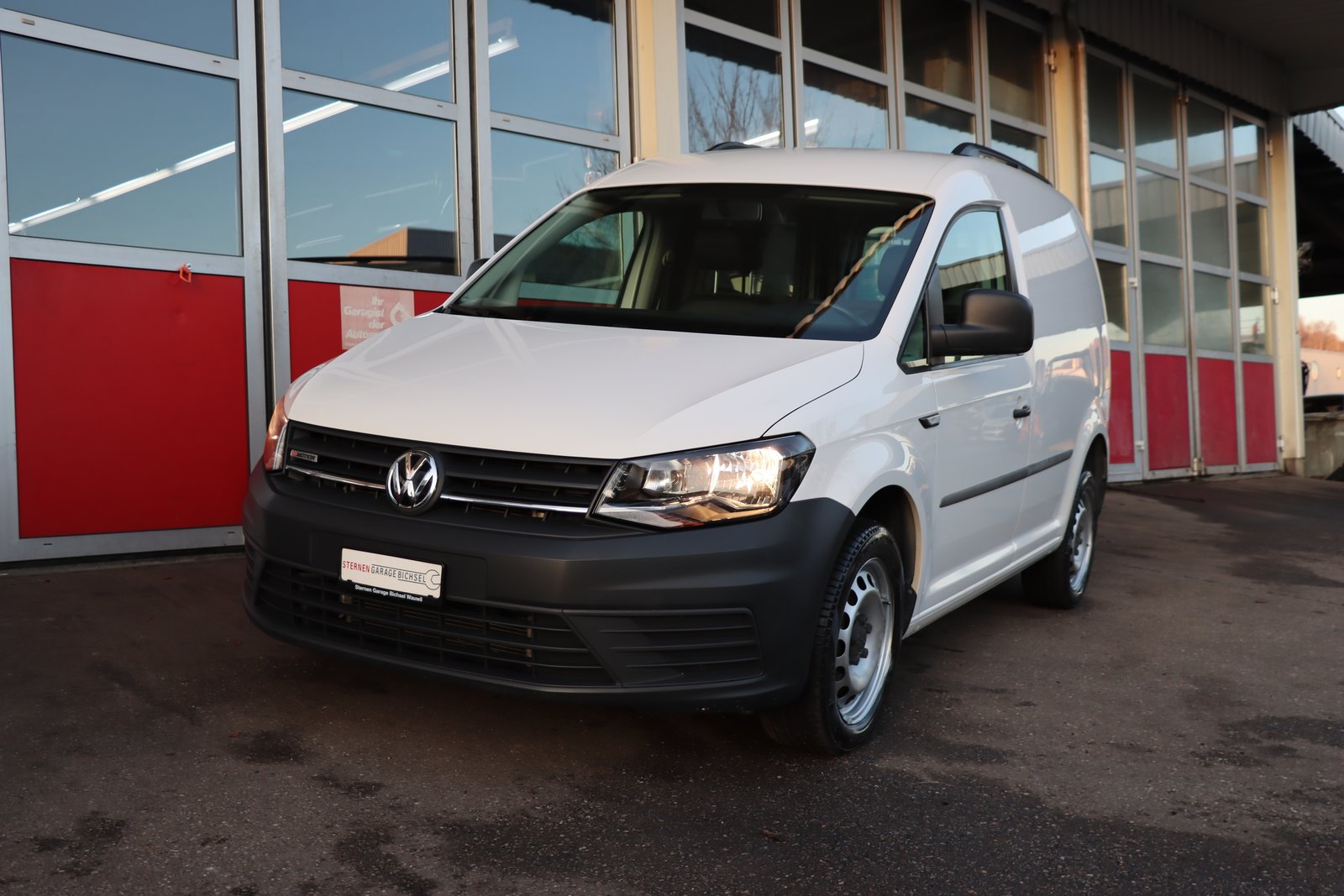 VW Caddy 2.0TDI 4Motion BlueMotion Technology DSG, Diesel, Second hand / Used, Automatic - 2