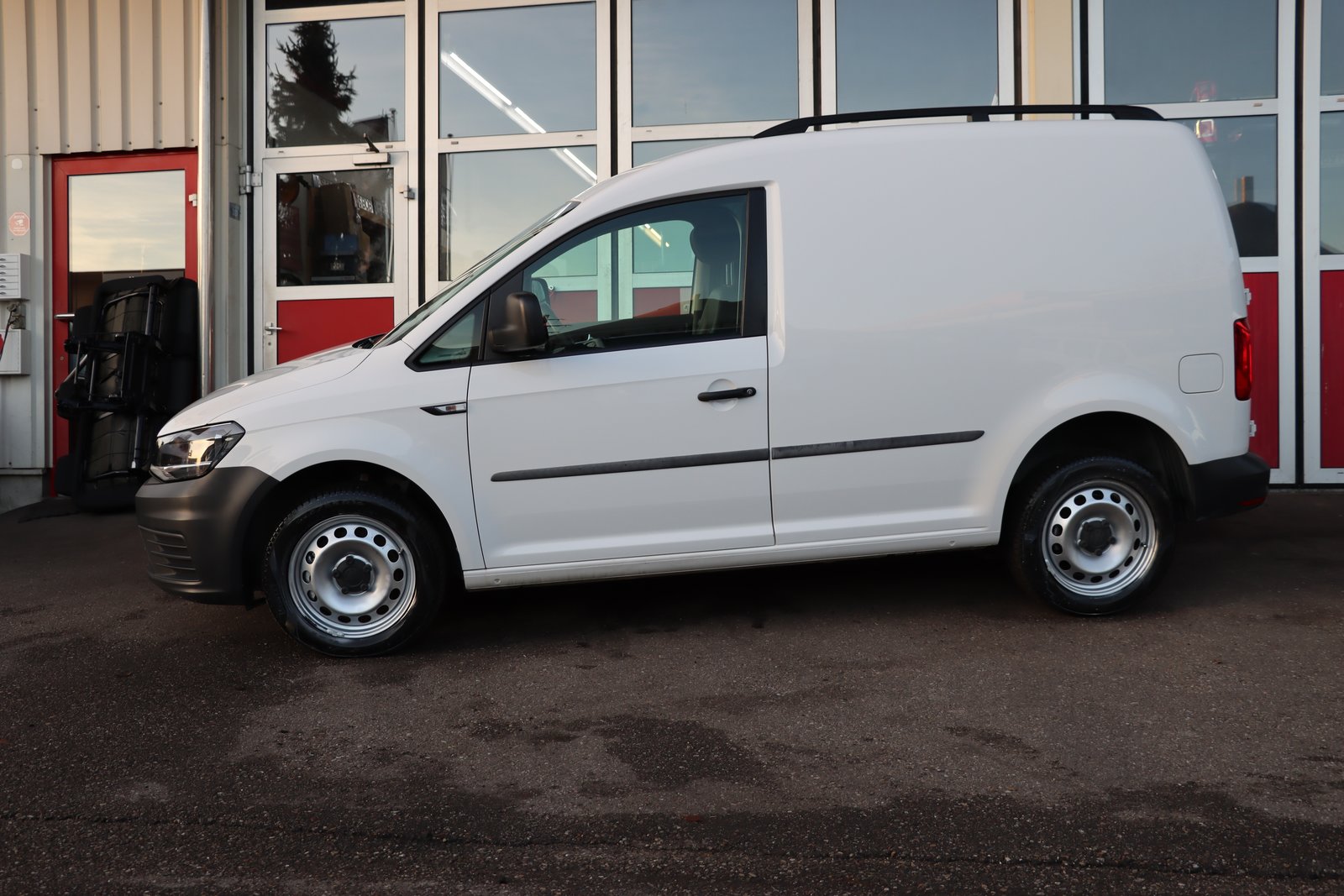 VW Caddy 2.0TDI 4Motion BlueMotion Technology DSG, Diesel, Second hand / Used, Automatic - 5
