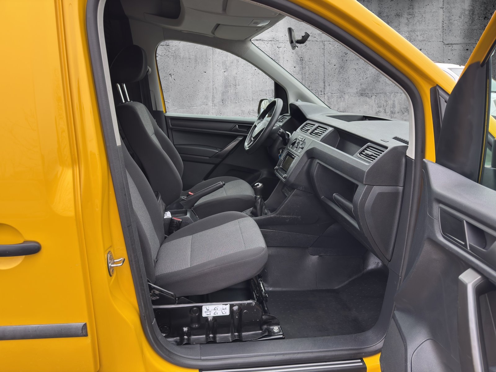 VW Caddy 2.0TDI 4Motion BlueMotion Technology, Diesel, Second hand / Used, Manual - 4