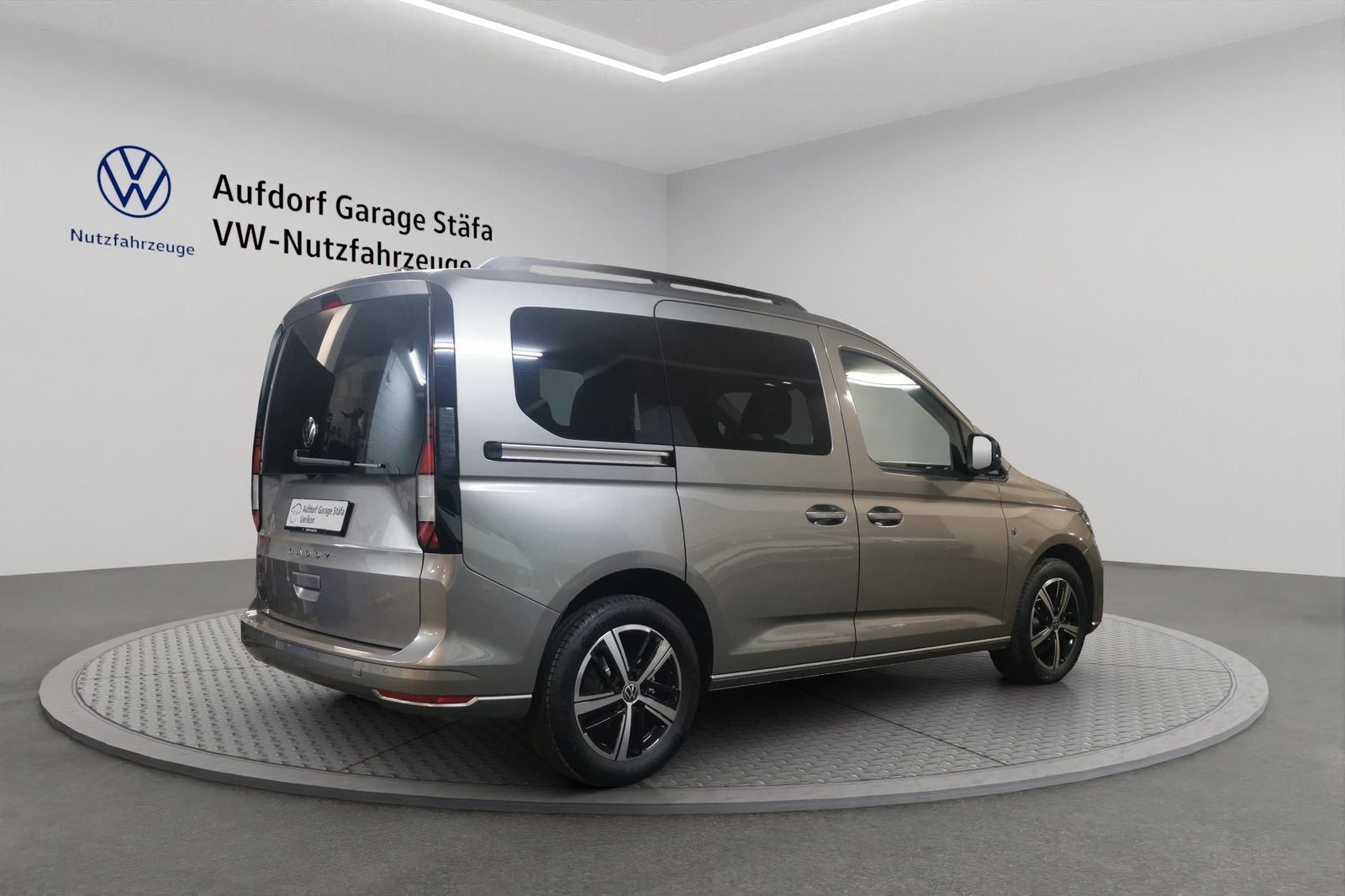 VW Caddy, Benzin, Occasion / Gebraucht, Automatik - 5