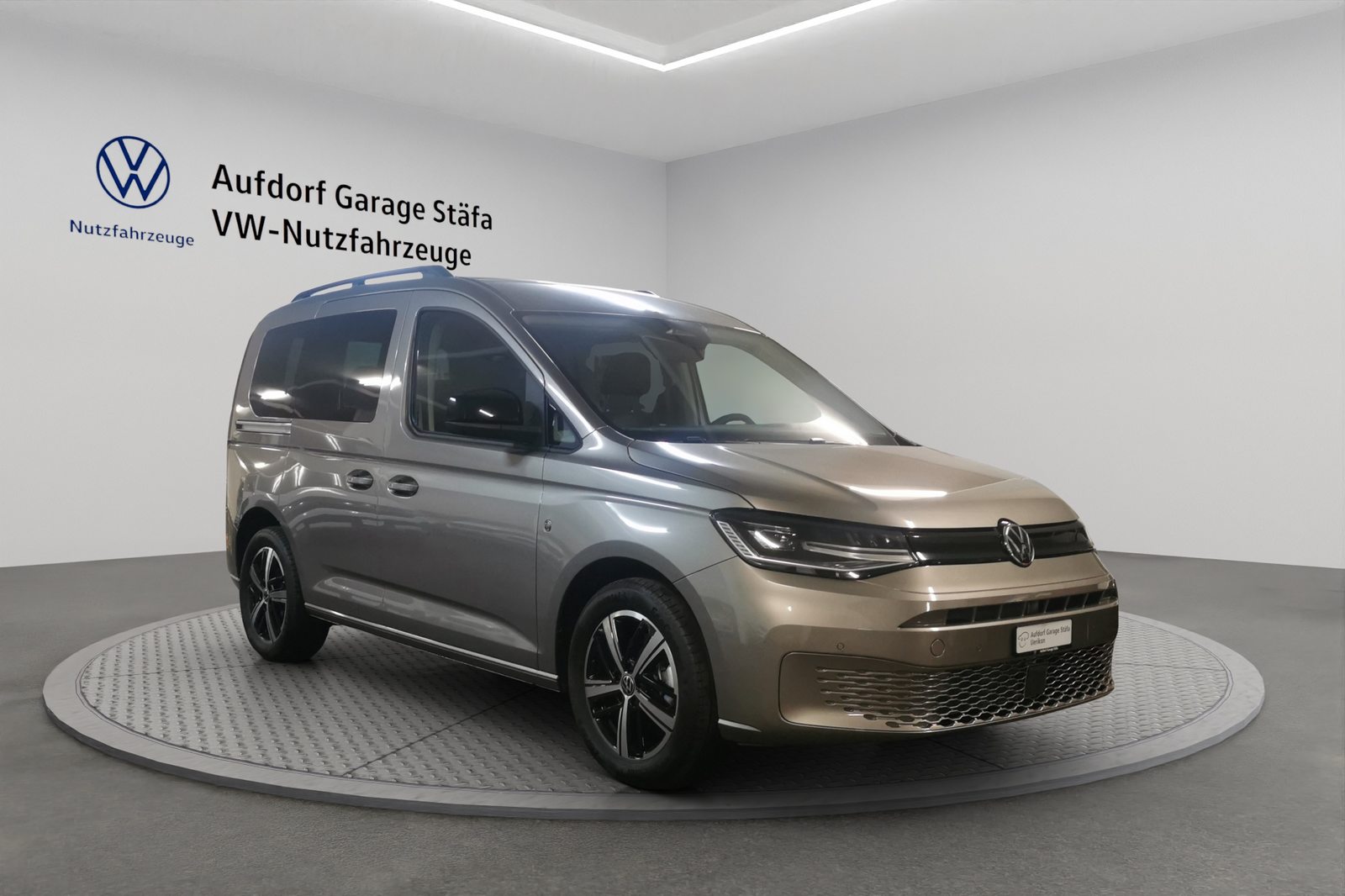 VW Caddy, Benzin, Occasion / Gebraucht, Automatik - 7