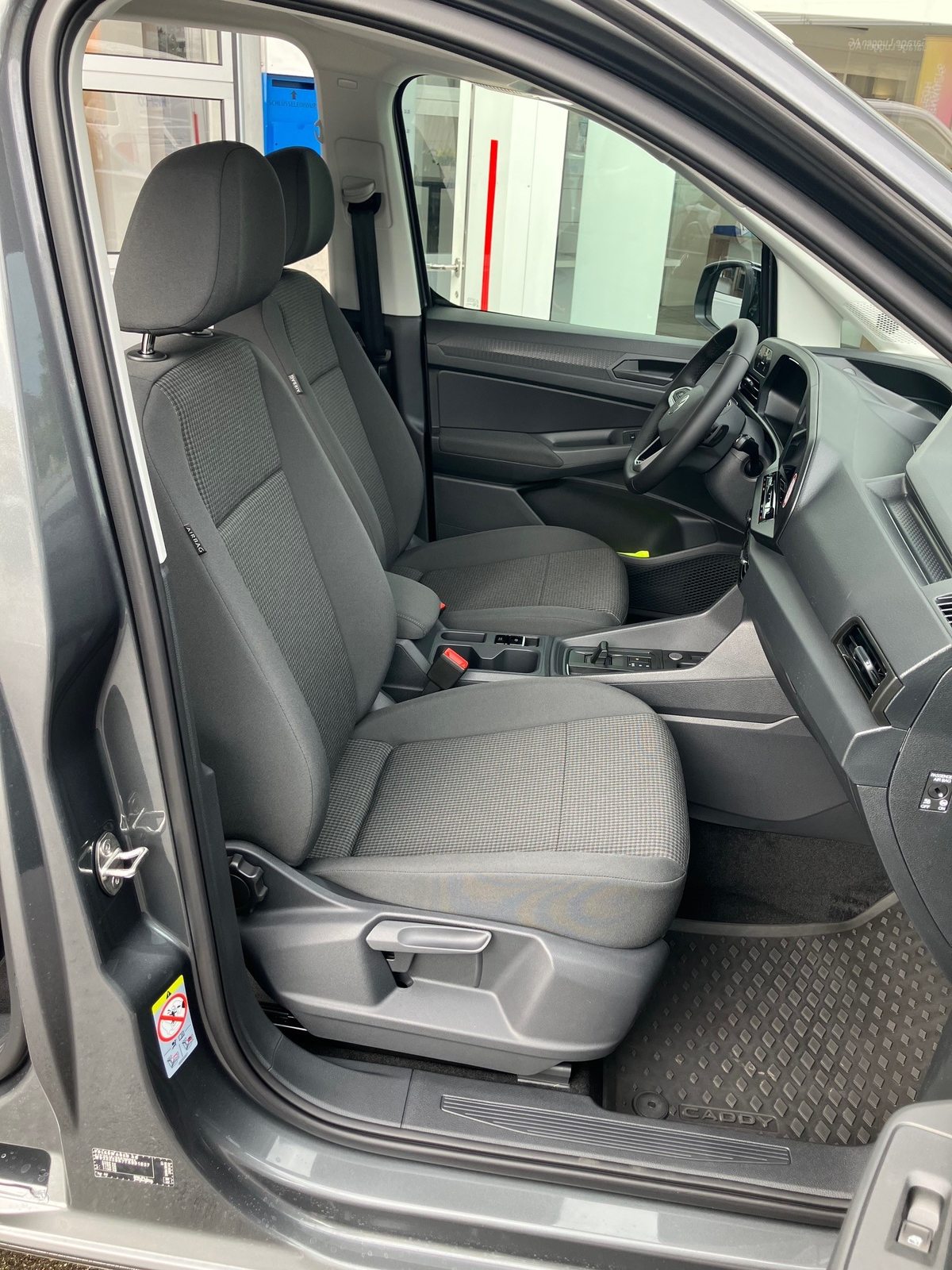 VW Caddy Liberty, Diesel, Occasion / Utilisé, Automatique - 7