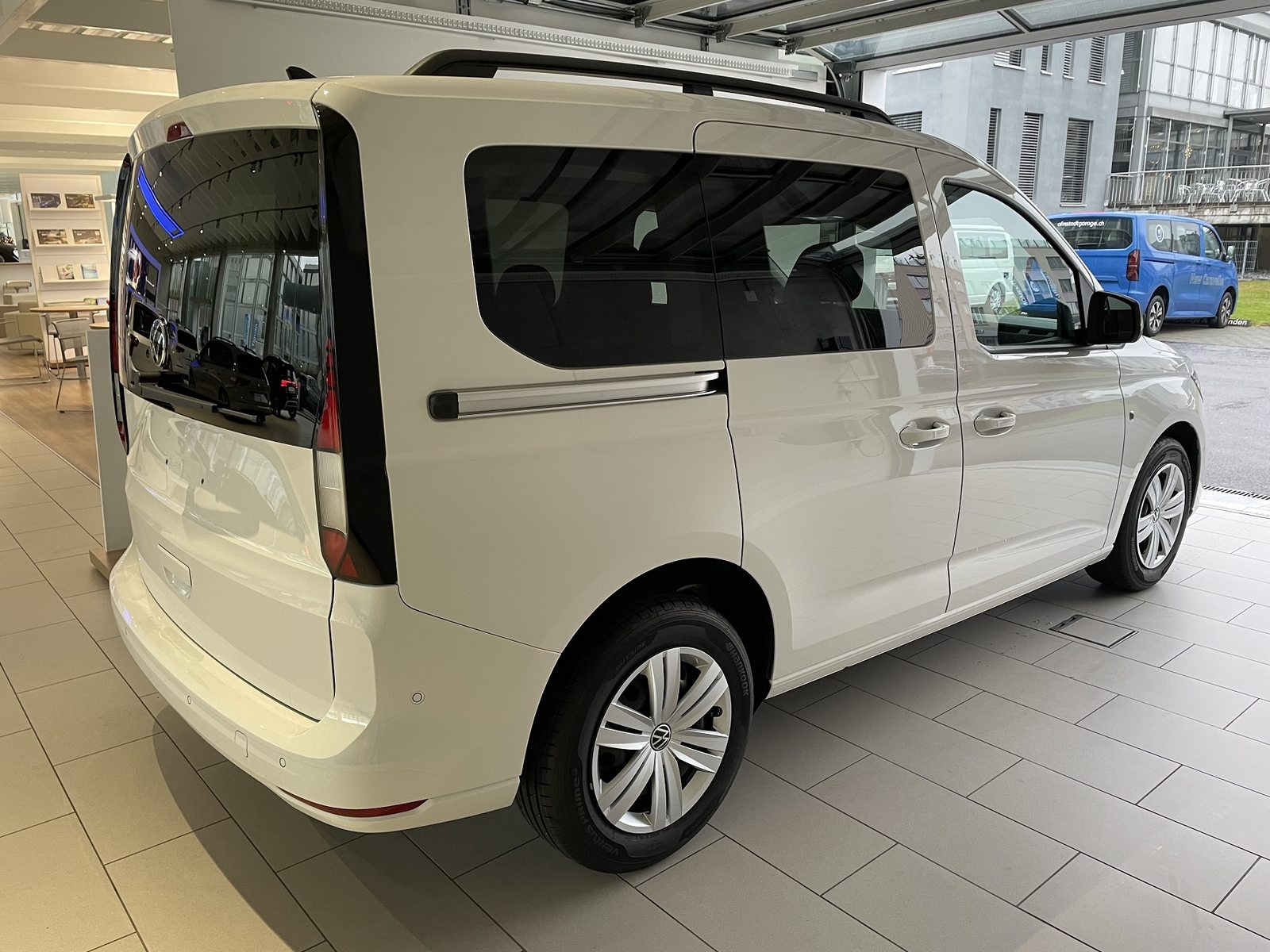 VW Caddy Liberty, Diesel, Second hand / Used, Automatic - 2