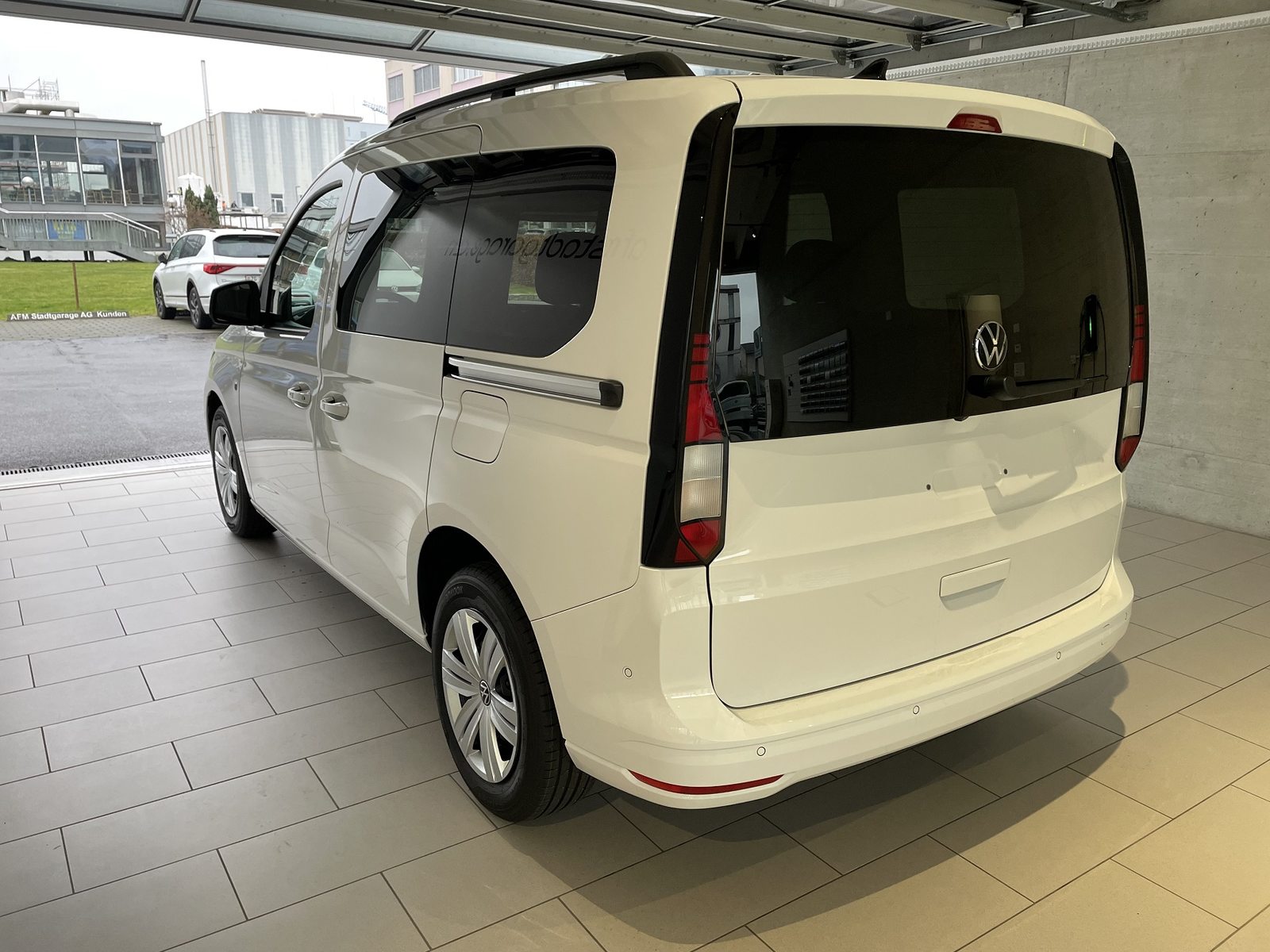 VW Caddy Liberty, Diesel, Second hand / Used, Automatic - 4