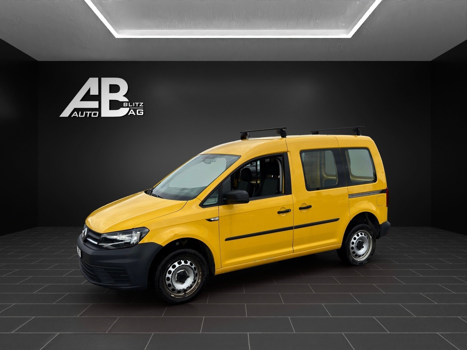 VW Caddy 2.0TDI 4Motion BlueMotion Technology DSG mit 150 PS, Diesel, Second hand / Used, Automatic - 2