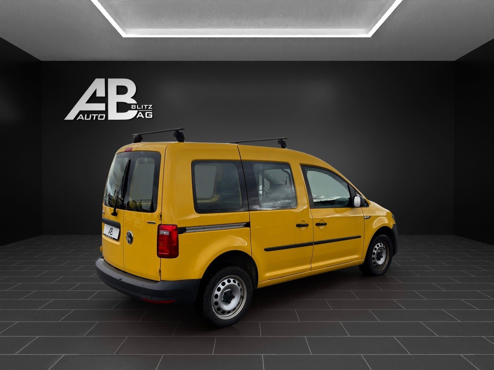 VW Caddy 2.0TDI 4Motion BlueMotion Technology DSG mit 150 PS, Diesel, Second hand / Used, Automatic - 5