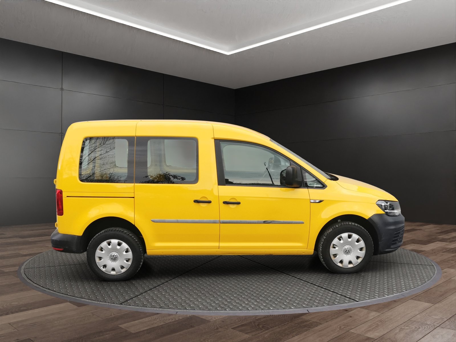 VW Caddy 2.0TDI 4Motion Technology, Diesel, Second hand / Used, Manual - 5