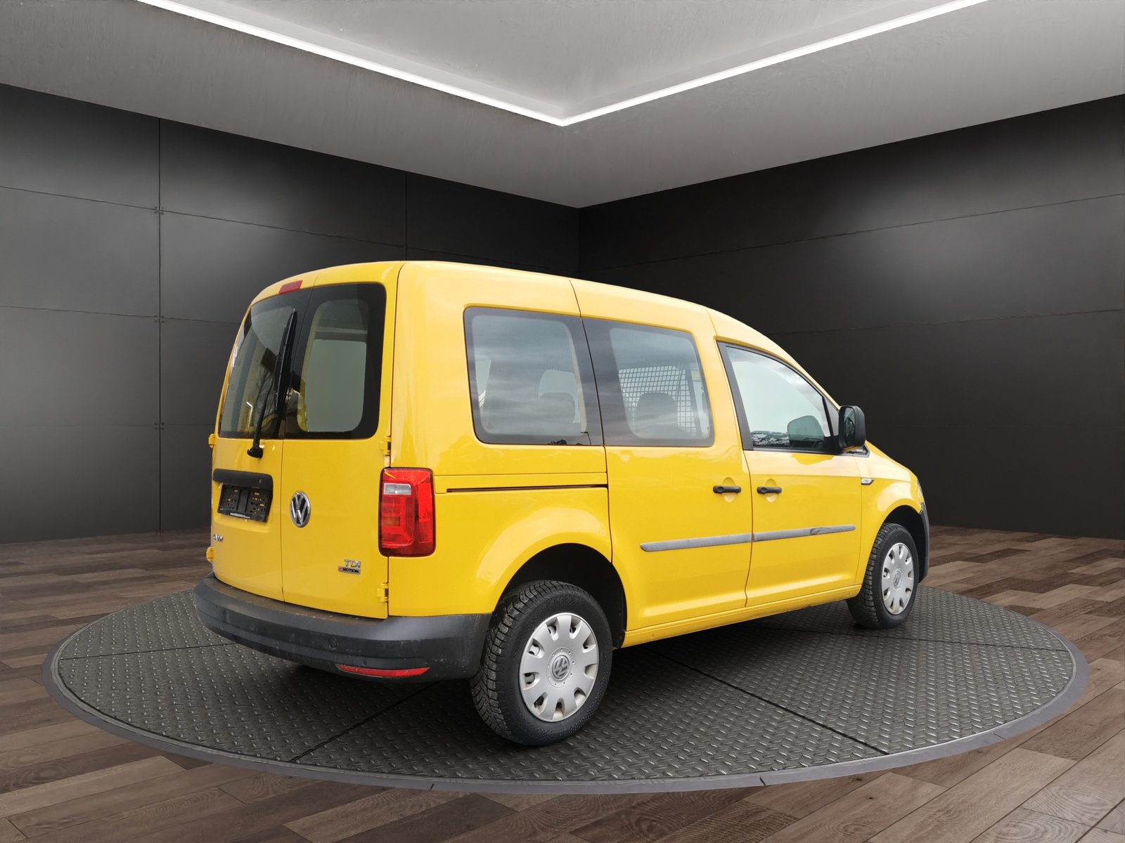 VW Caddy 2.0TDI 4Motion Technology, Diesel, Second hand / Used, Manual - 6
