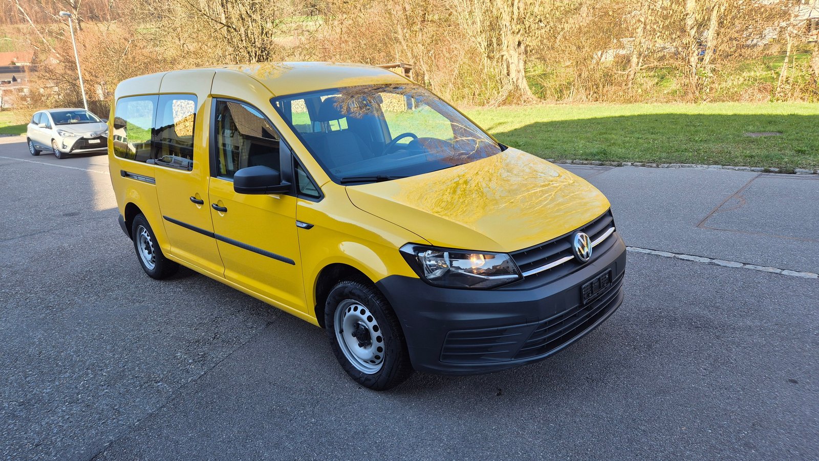 VW Caddy Maxi 1.0 TSI MAXI, Petrol, Second hand / Used, Manual - 6