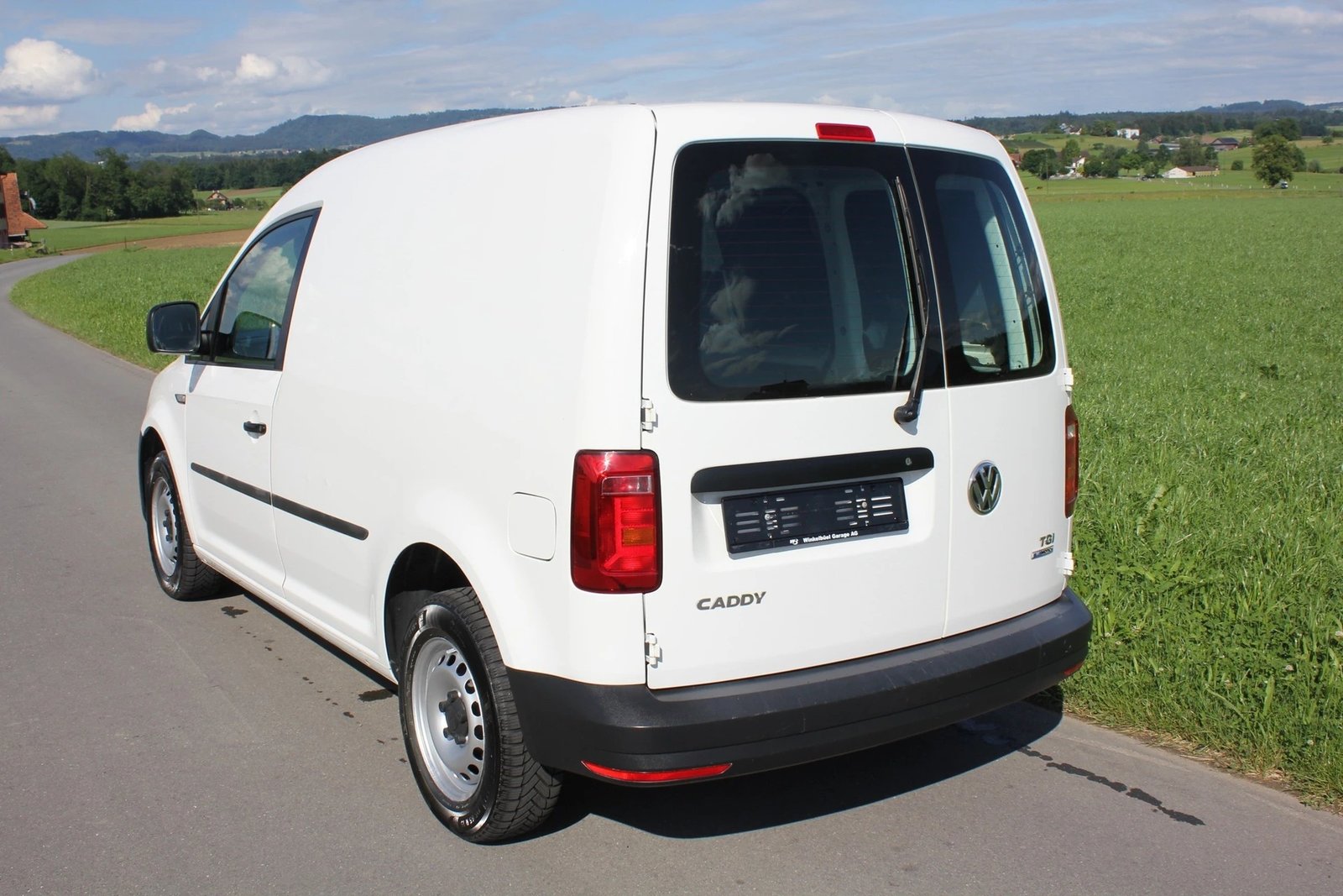 VW Caddy 1.4TGI BlueMotion Technology DSG, Second hand / Used, Automatic - 3