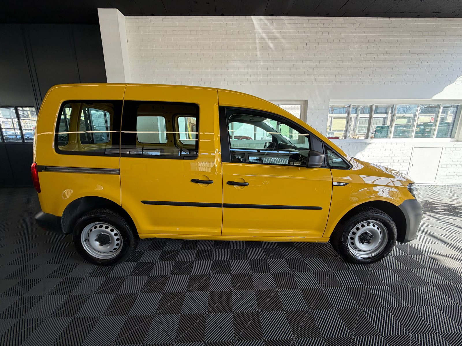 VW Caddy 2.0TDI 4X4 4Motion BlueMotion Technology, Diesel, Occasion / Utilisé, Manuelle - 2