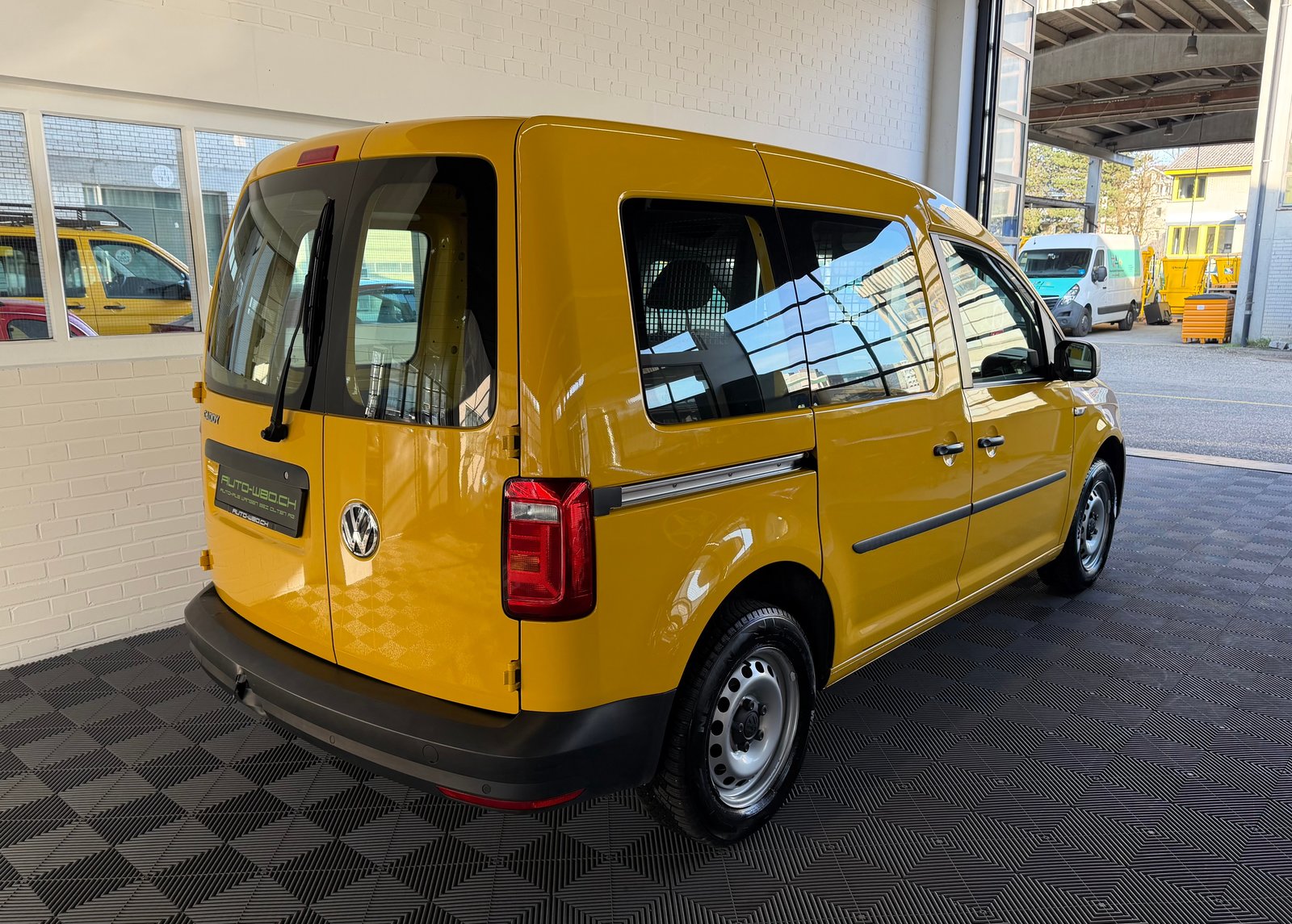 VW Caddy 1.0 TSI BlueMotion Technology, Essence, Occasion / Utilisé, Manuelle - 3