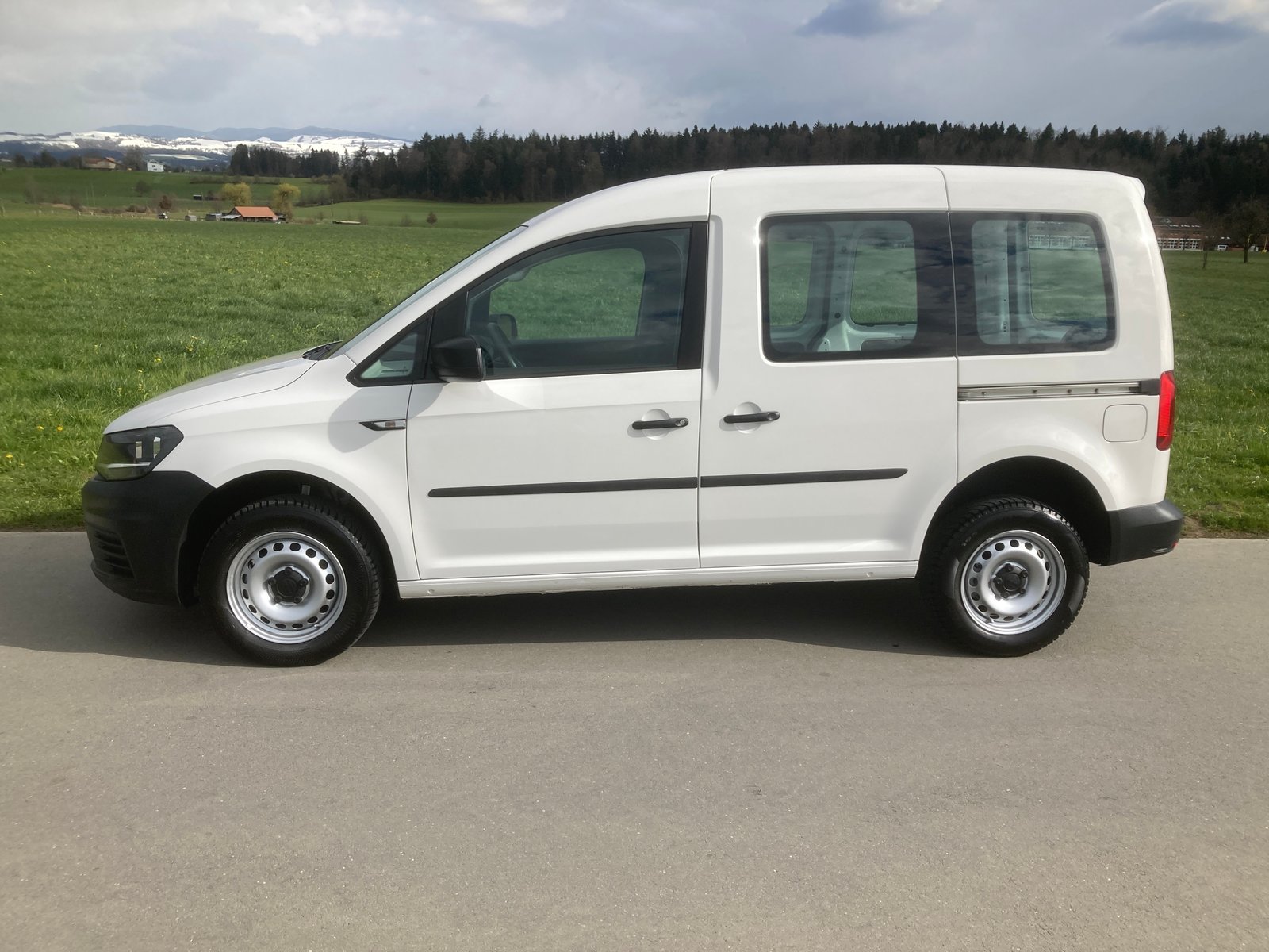 VW Caddy 2.0TDI 4Motion BlueMotion Technology 2 Schiebetüre, Diesel, Occasion / Utilisé, Manuelle - 5