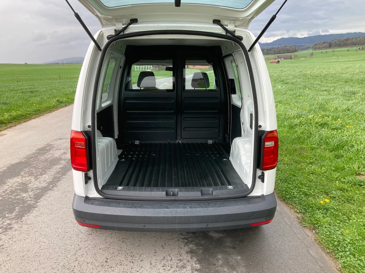 VW Caddy 2.0TDI BlueMotion Technology, Diesel, Occasion / Utilisé, Manuelle - 6
