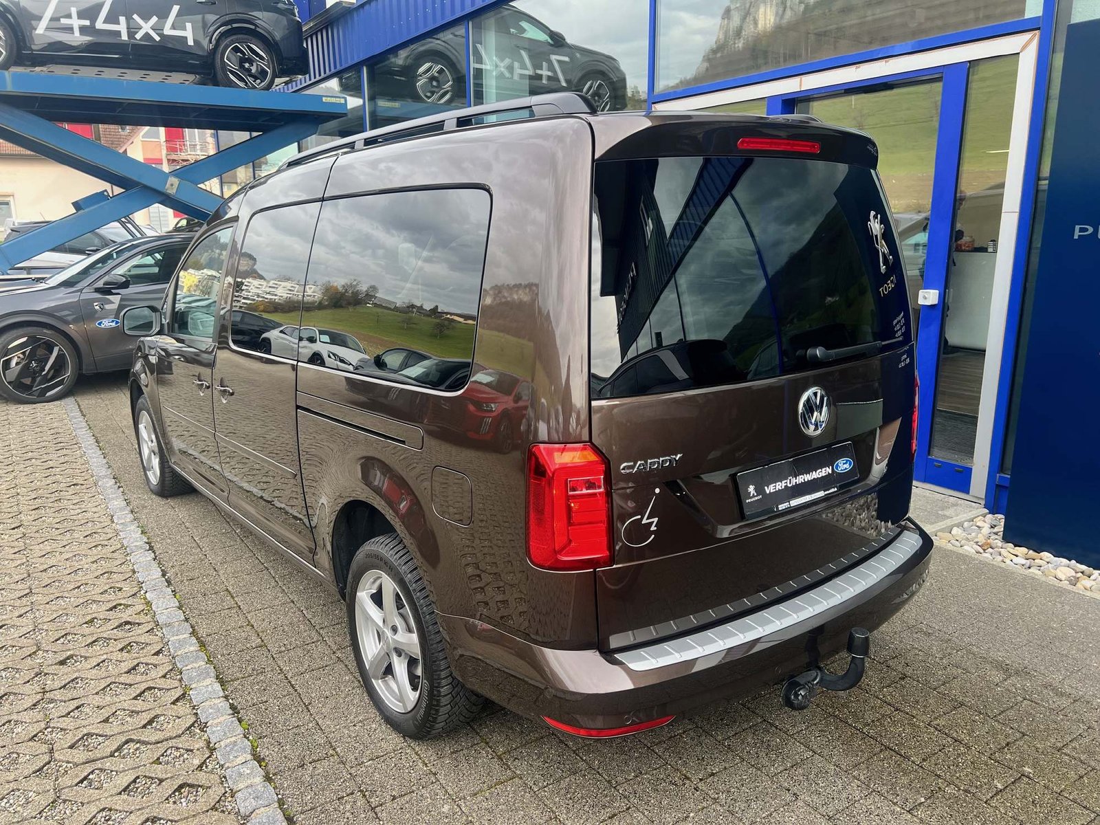 VW Caddy Maxi 2.0 TDI Behindertenumbau, Diesel, Occasioni / Usate, Automatico - 4