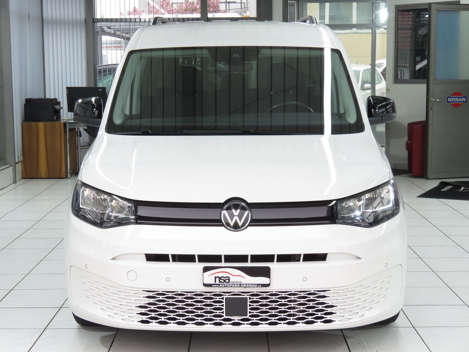 VW Caddy 2.0 TDI Liberty DSG, Diesel, Second hand / Used, Automatic - 2