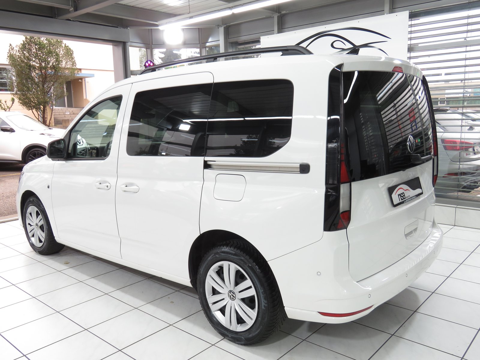 VW Caddy 2.0 TDI Liberty DSG, Diesel, Second hand / Used, Automatic - 6