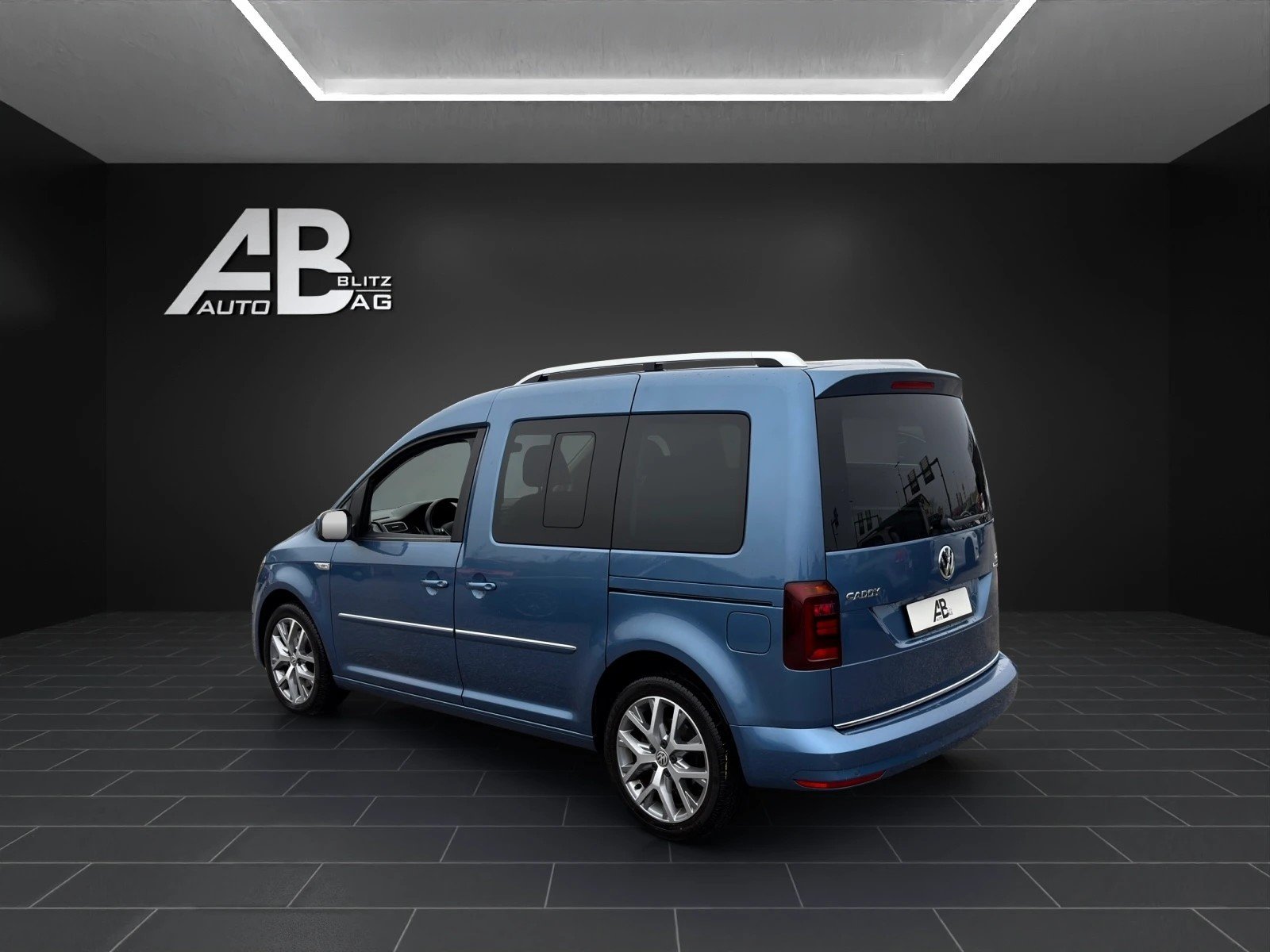 VW Caddy 2.0 TDI Highline, Diesel, Second hand / Used, Manual - 3