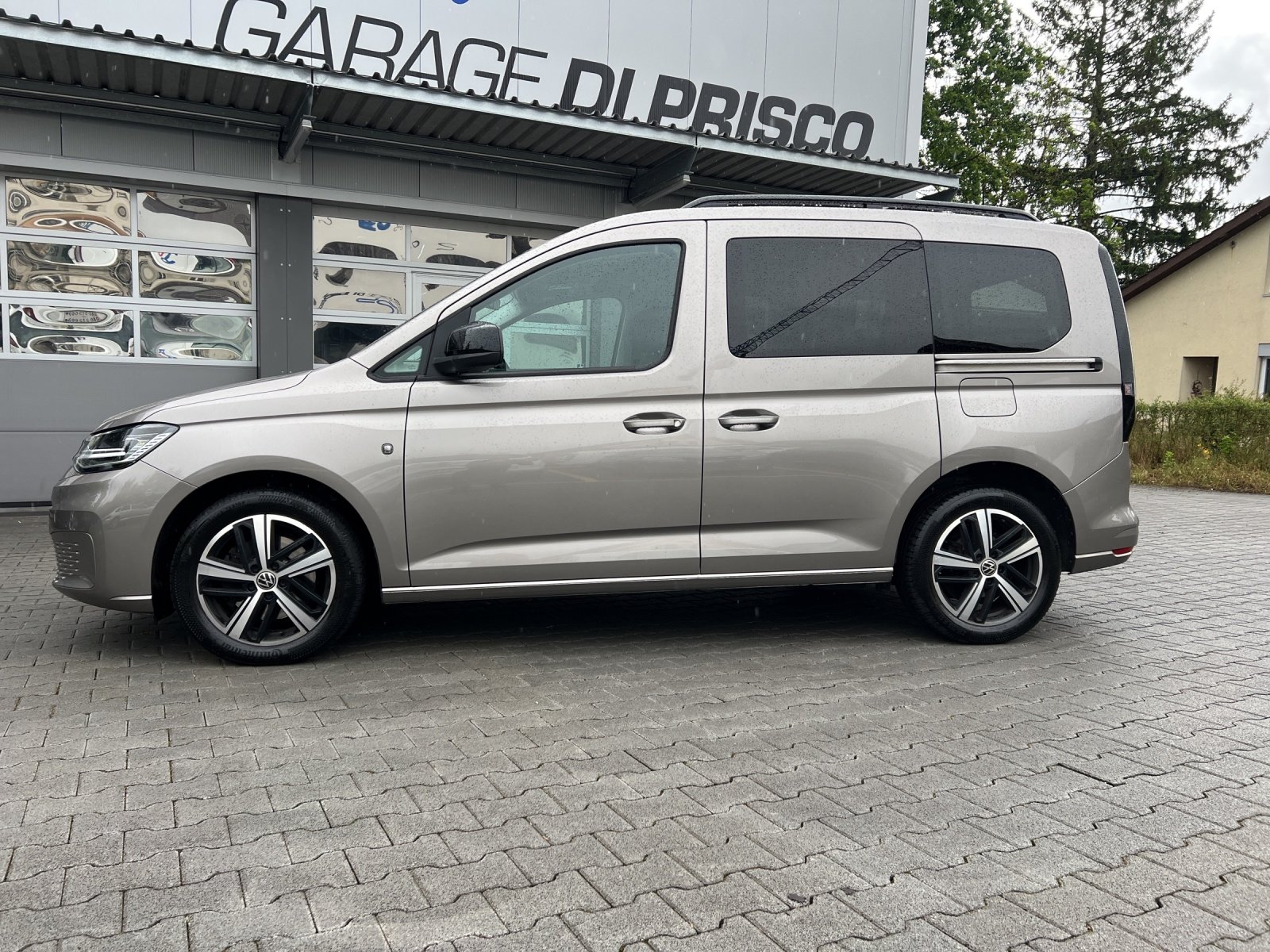 VW Caddy 2.0 TDI 4Motion Liberty, Diesel, Second hand / Used, Manual - 2
