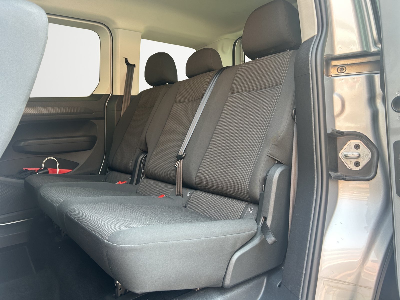 VW Caddy 2.0 TDI Liberty DSG, Diesel, Second hand / Used, Automatic - 6