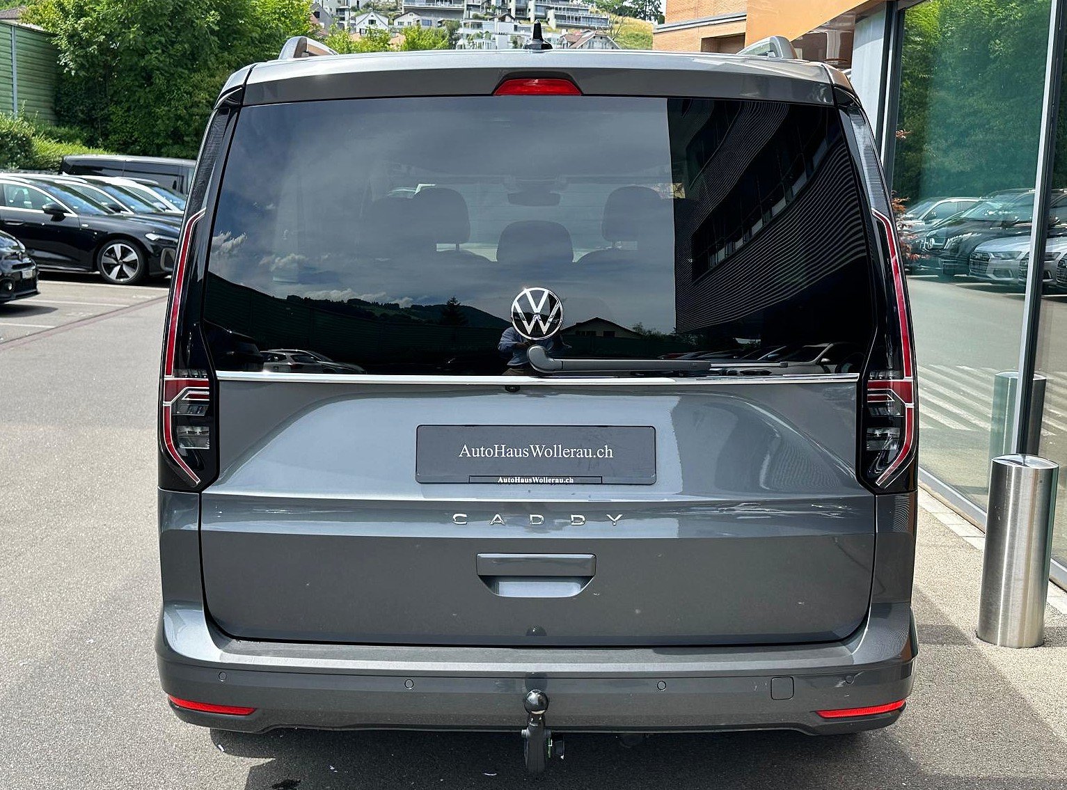 VW Caddy Maxi 1.5 TSI Style DSG mit AHK + 7 Plätze, Petrol, Second hand / Used, Automatic - 5
