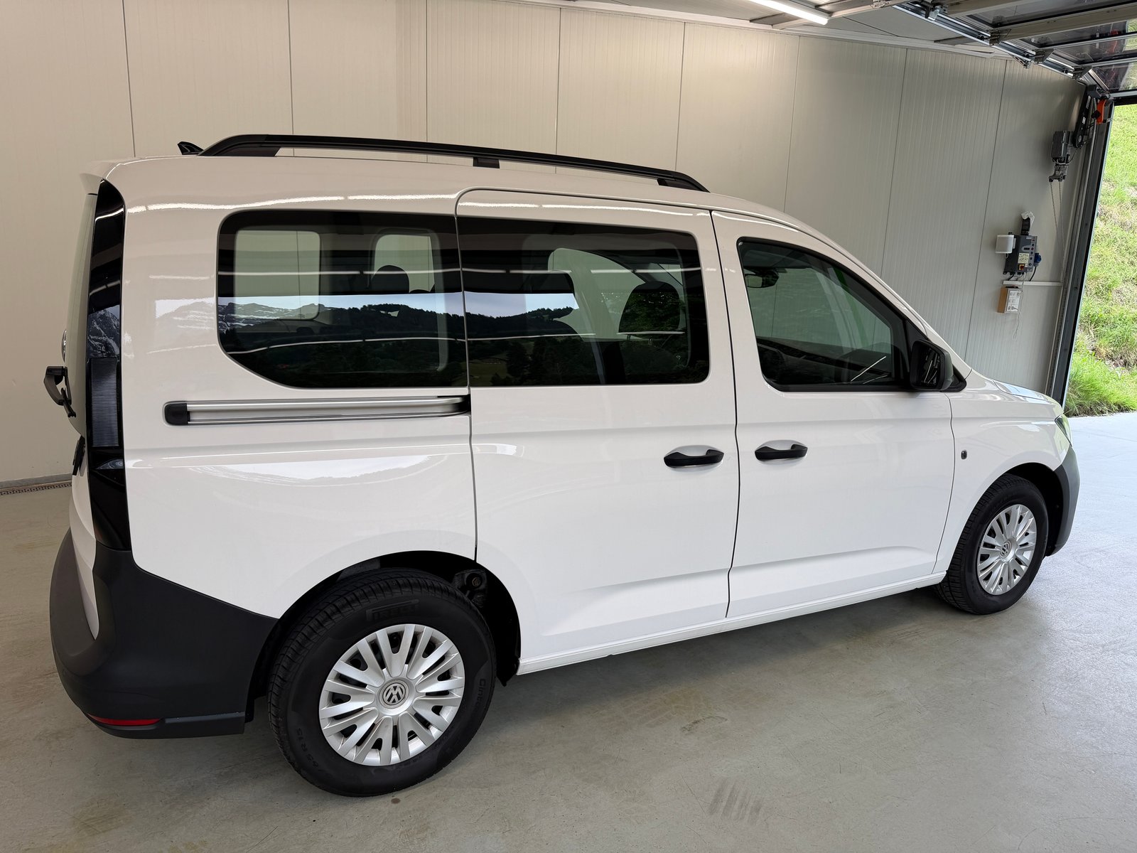 VW Caddy Kombi 2.0TDI BlueMotion Technology, Diesel, Second hand / Used, Manual - 3