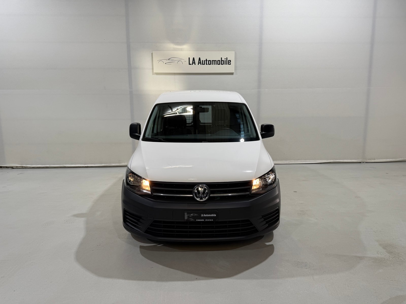VW Caddy 1.2 TSI Entry BlueMotion Technology inklusive Werkz, Essence, Occasion / Utilisé, Manuelle - 4