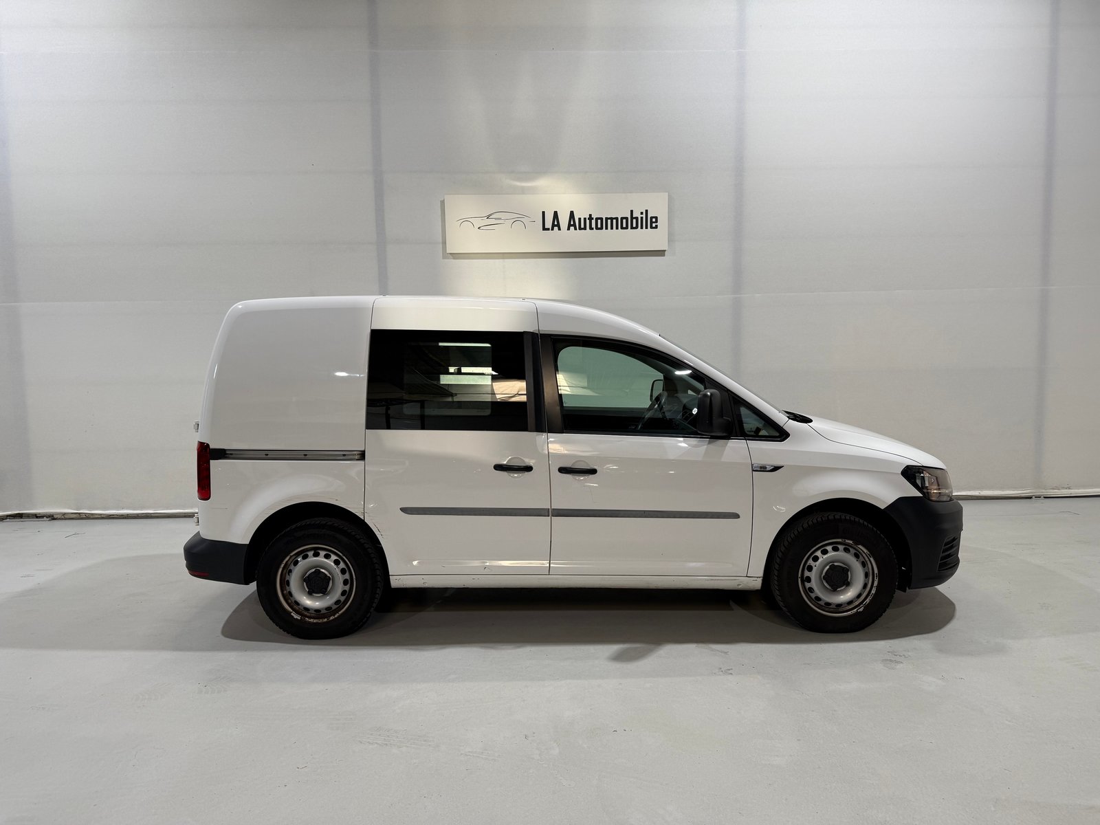 VW Caddy 1.2 TSI Entry BlueMotion Technology inklusive Werkz, Essence, Occasion / Utilisé, Manuelle - 7