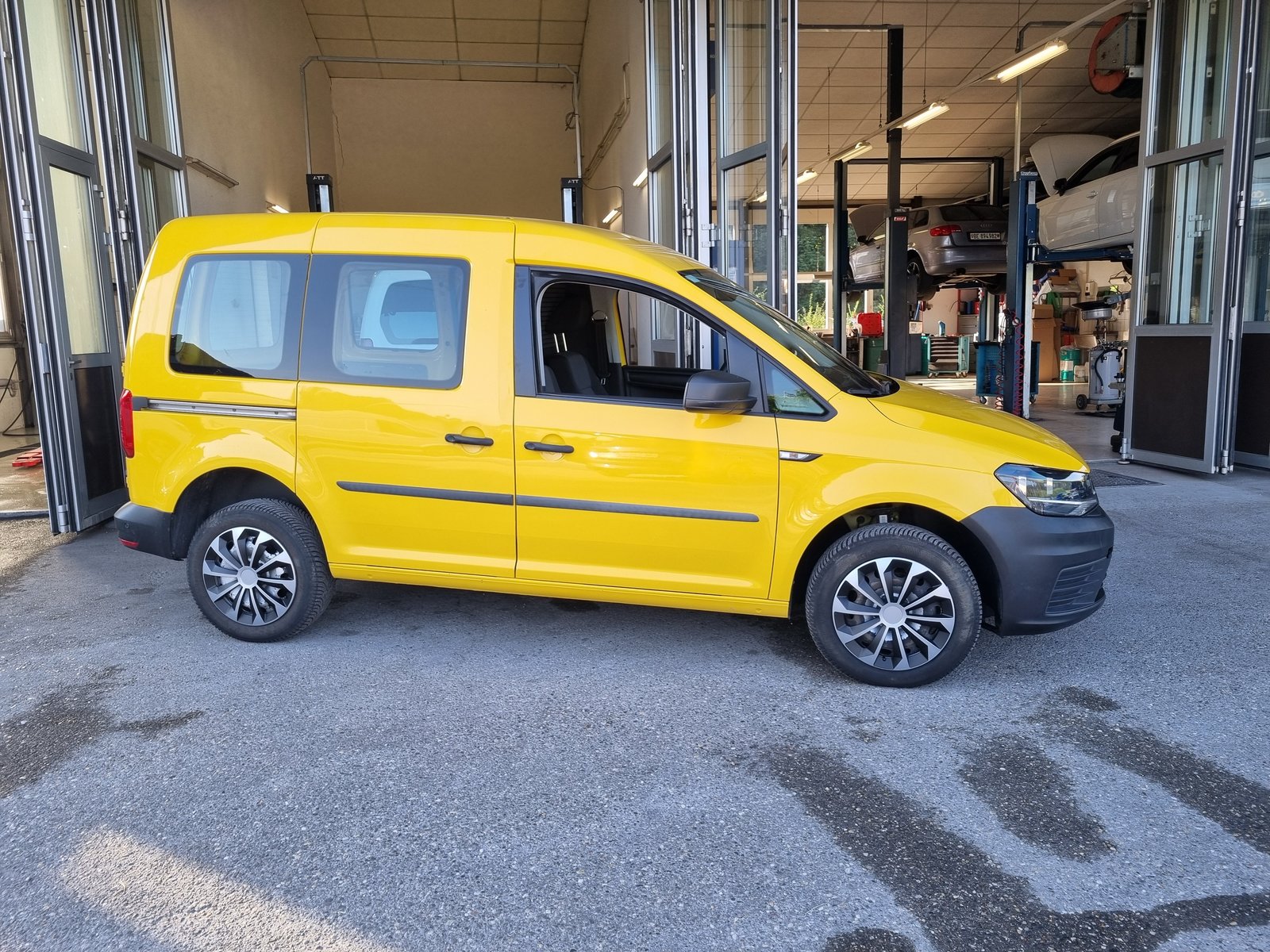 VW Caddy 2.0TDI 4Motion BlueMotion Technology DSG, Diesel, Occasion / Gebraucht, Automatik - 3