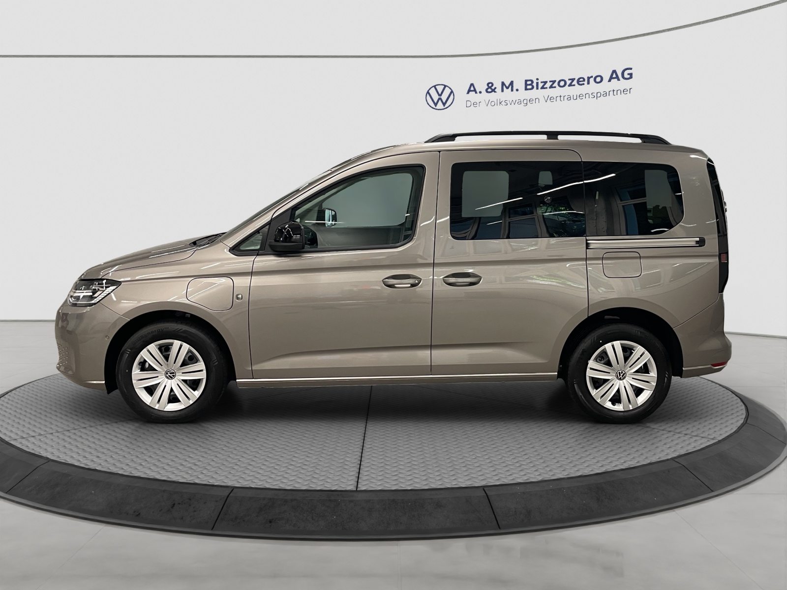 VW Caddy Liberty, Voll-Hybrid Benzin/Elektro, Occasion / Gebraucht, Automatik - 2