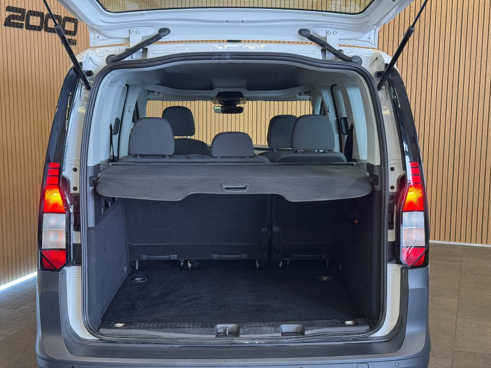 VW Caddy 2.0 TDI, Diesel, Second hand / Used, Manual - 6