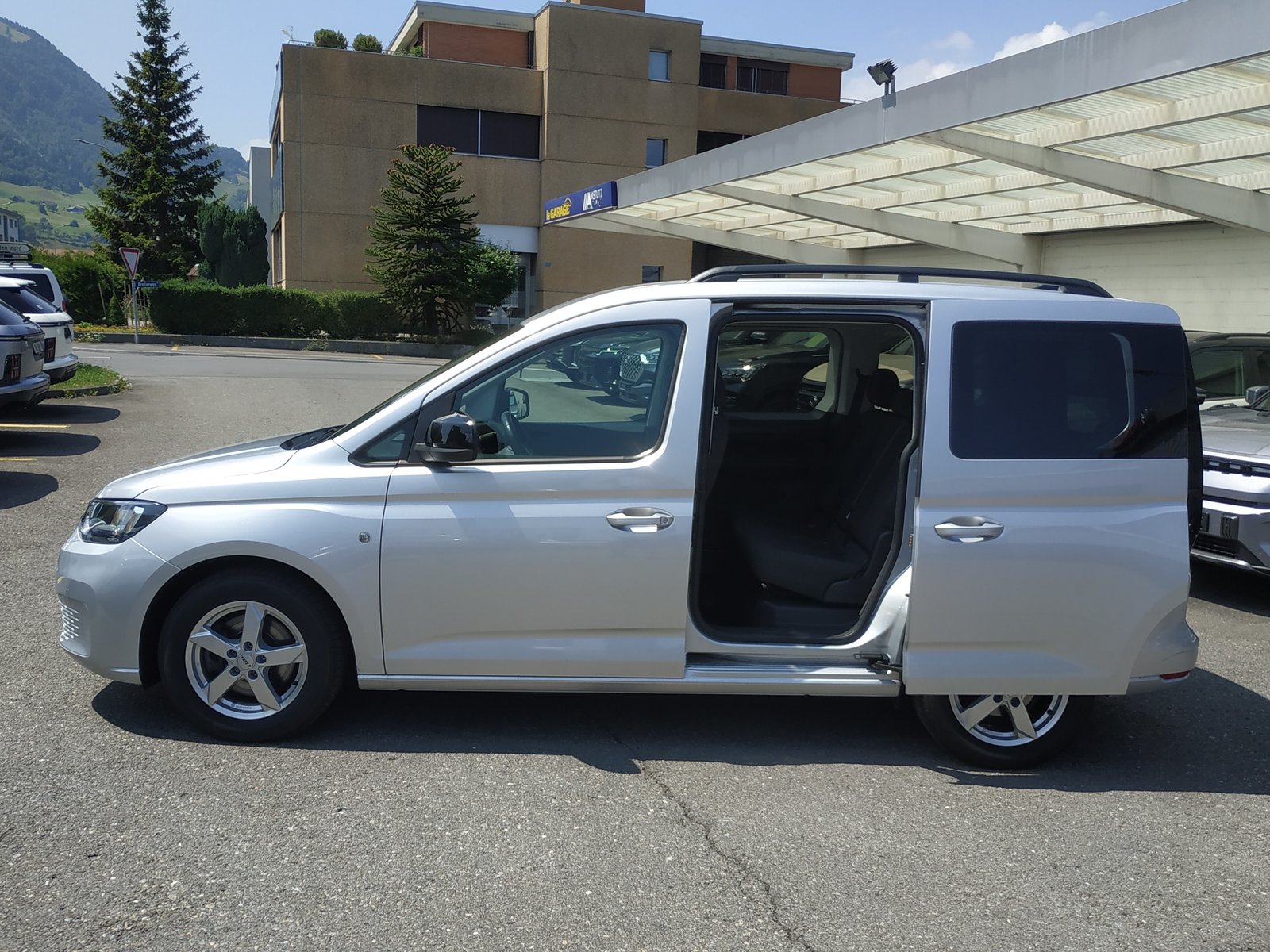 VW Caddy 2.0 TDI Liberty DSG Automat, Diesel, Occasion / Utilisé, Automatique - 7