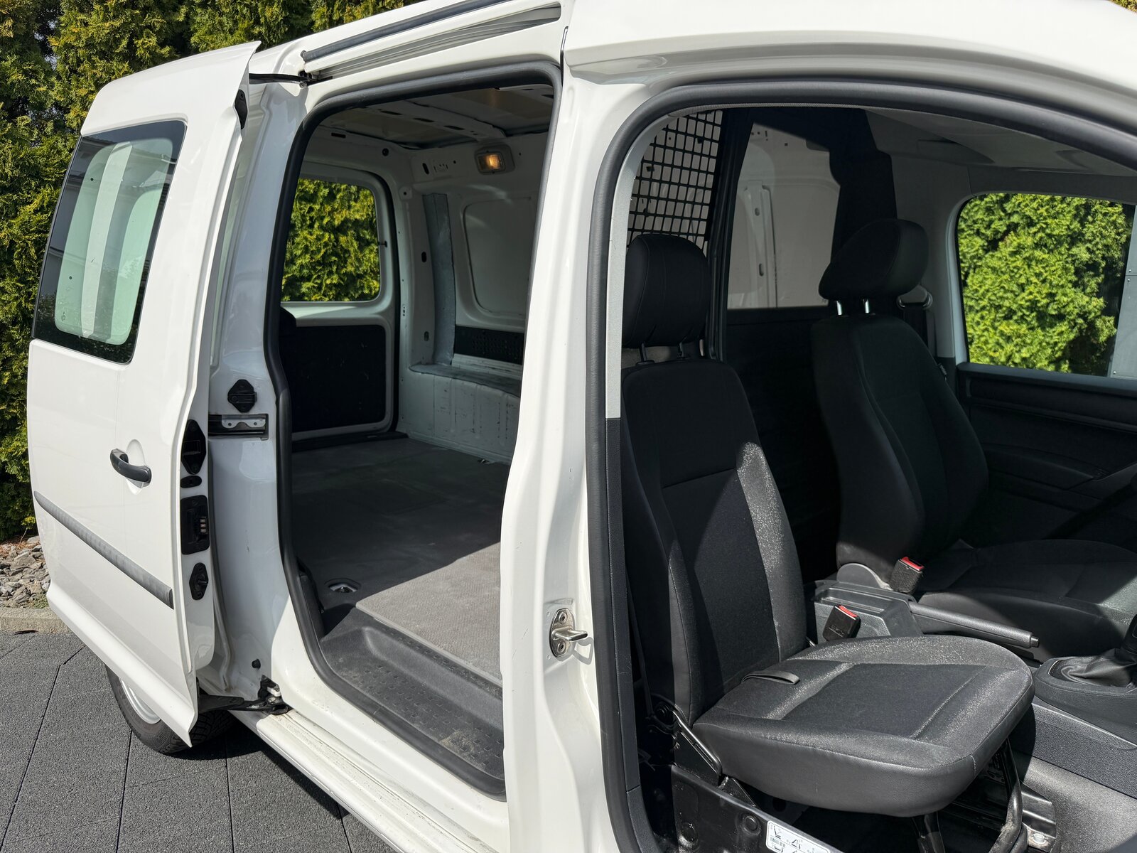 VW Caddy Maxi 2.0TDI 4Motion DSG / Anhängerkupplung, Diesel, Occasion / Gebraucht, Automatik - 5
