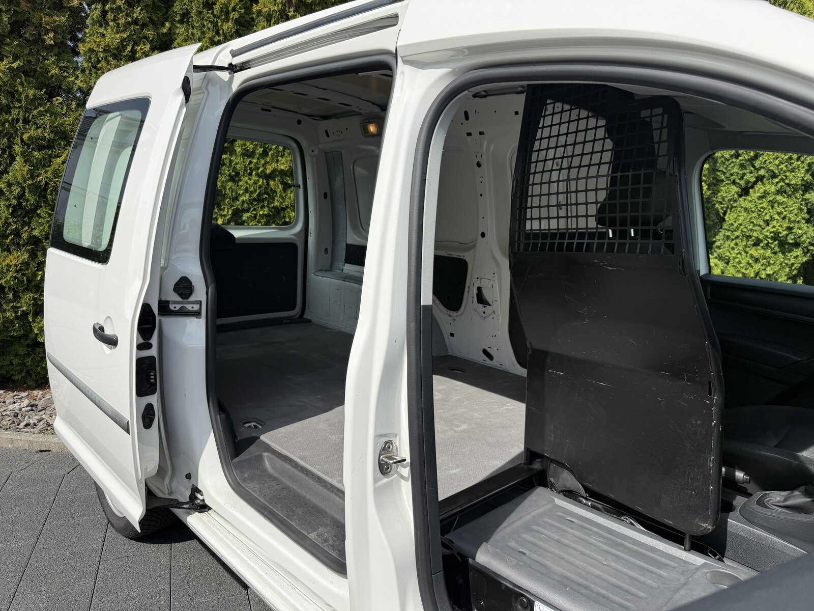 VW Caddy Maxi 2.0TDI 4Motion DSG / Anhängerkupplung, Diesel, Occasion / Gebraucht, Automatik - 6