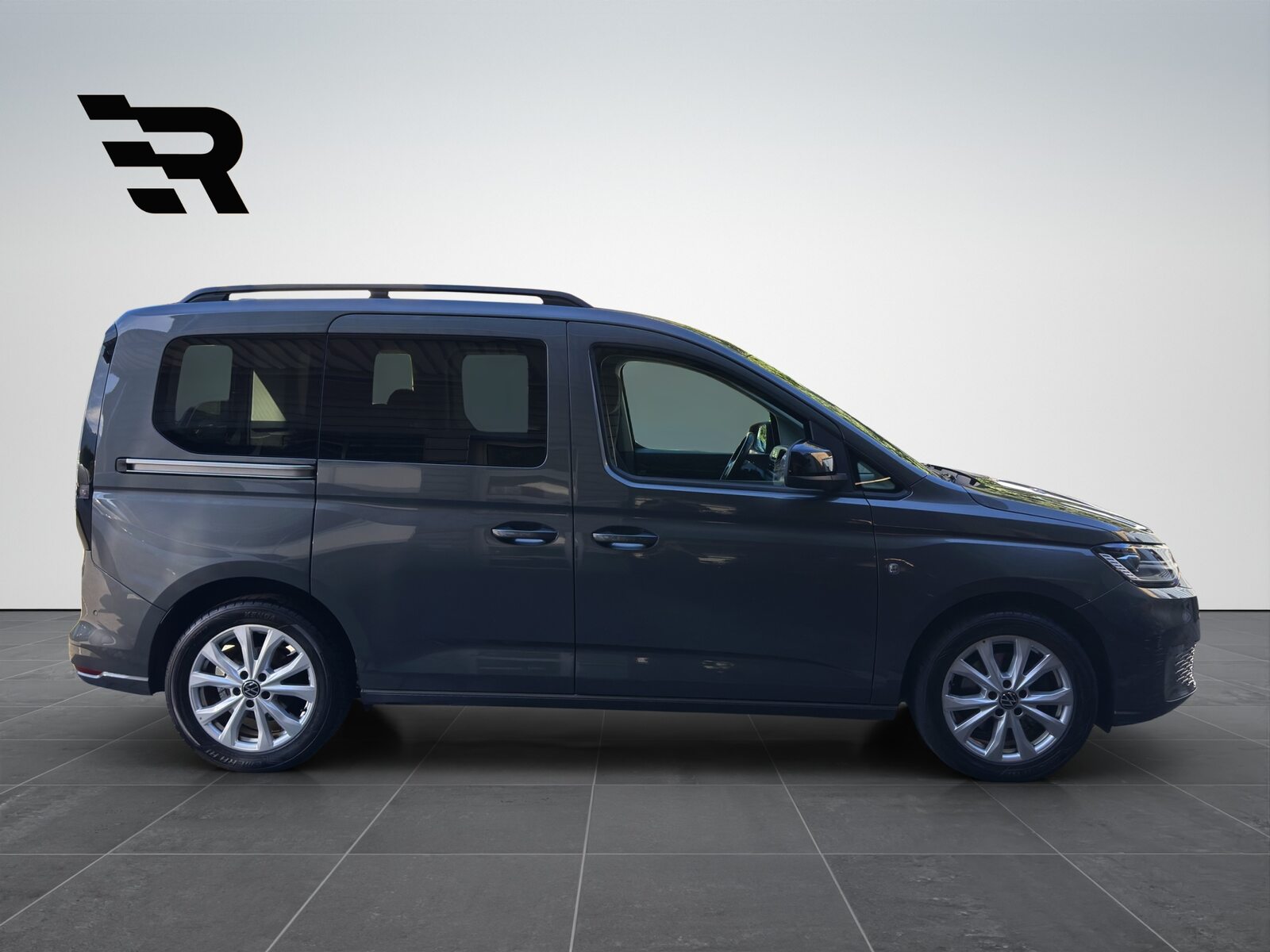 VW Caddy Liberty, Diesel, Second hand / Used, Automatic - 6