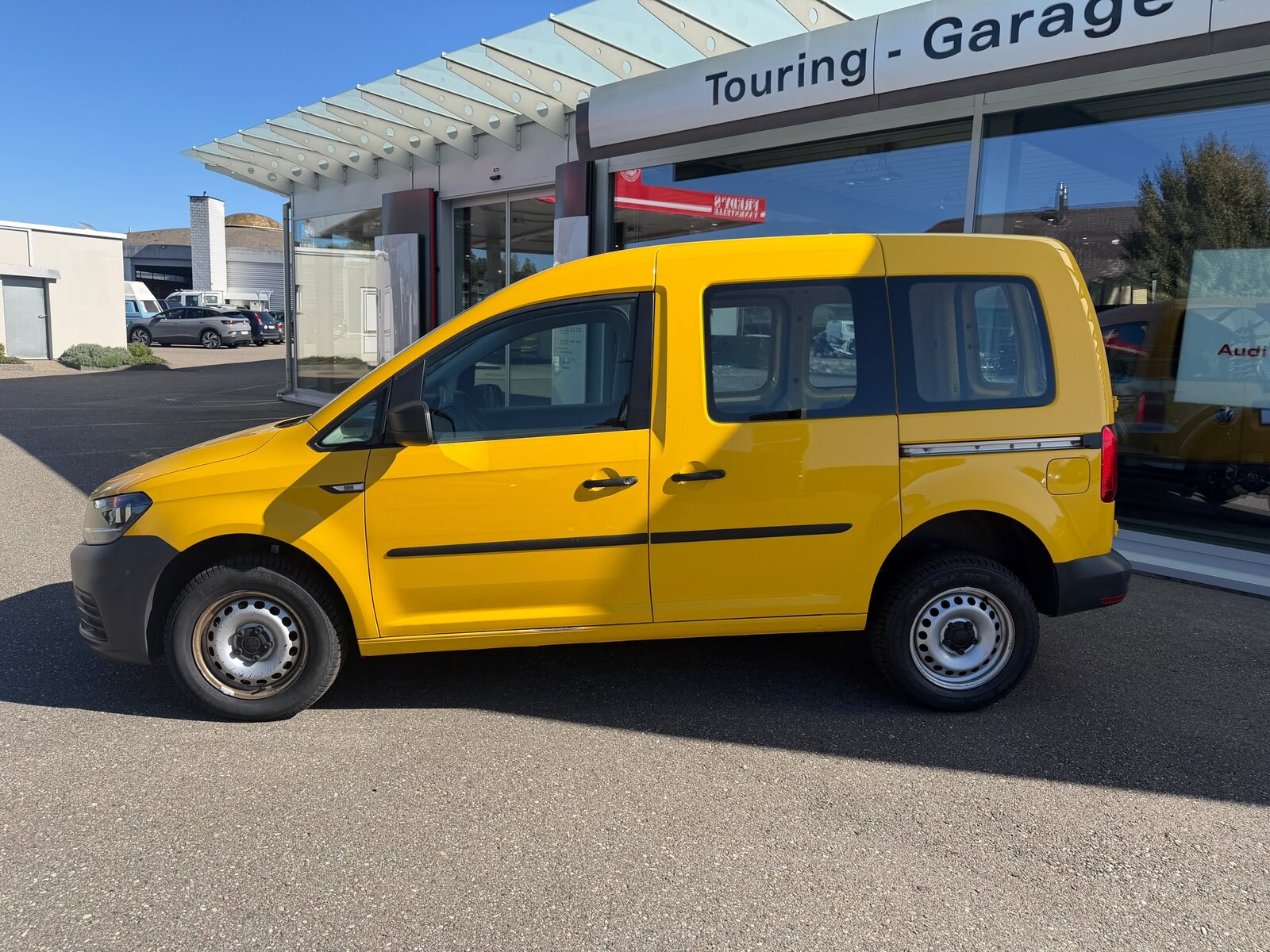 VW Caddy 2.0TDI 4Motion BlueMotion Technology, Diesel, Second hand / Used, Manual - 2